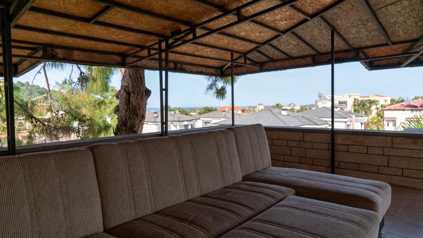 Spacious Villa with Sea and Mountain View - Image 41