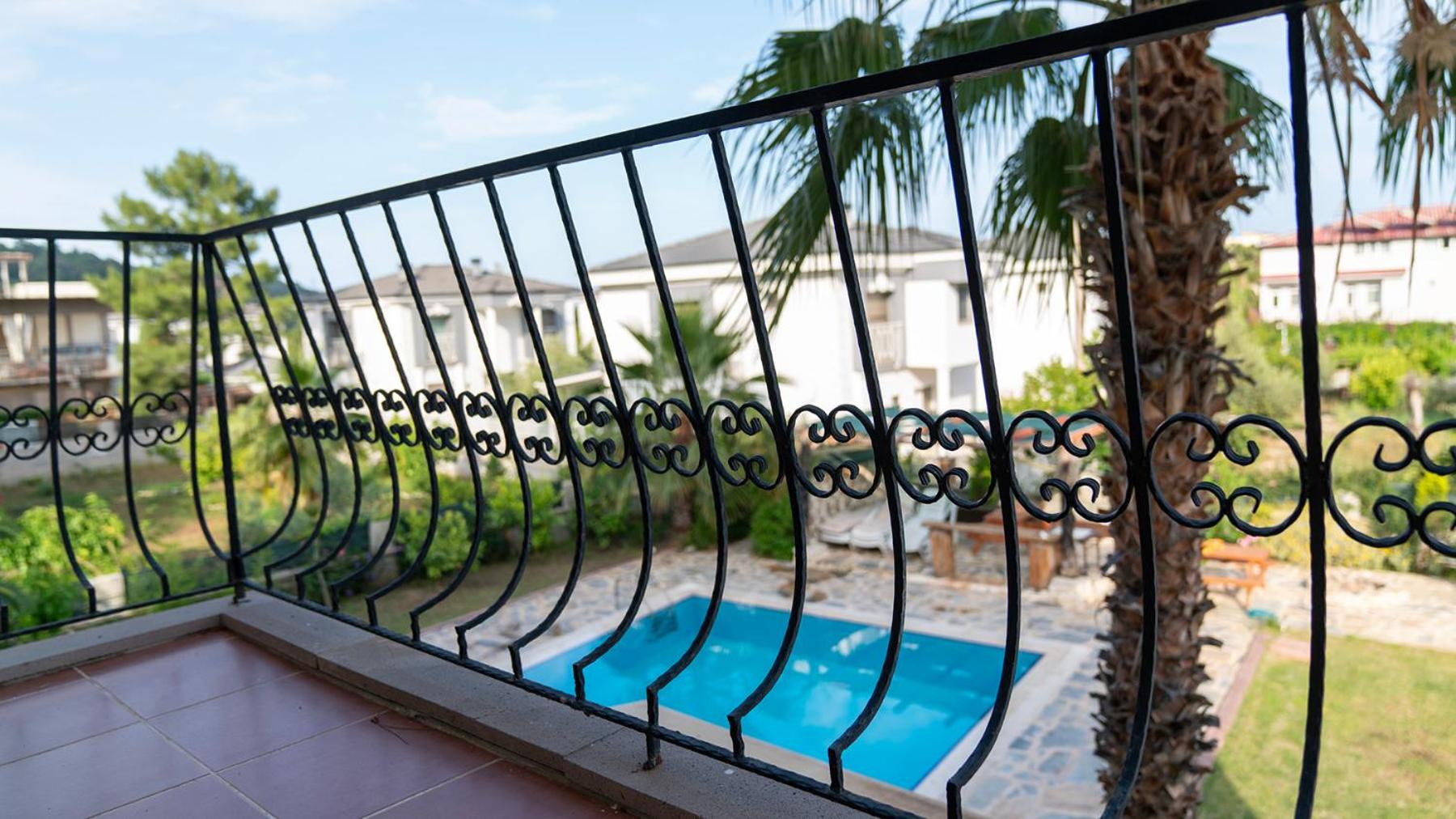 Spacious Villa with Sea and Mountain View - Image 23