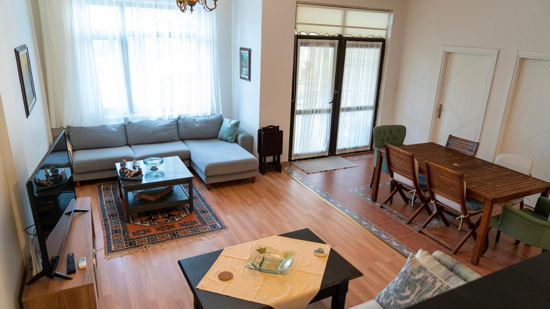 Spacious Villa with Sea and Mountain View - Image 44