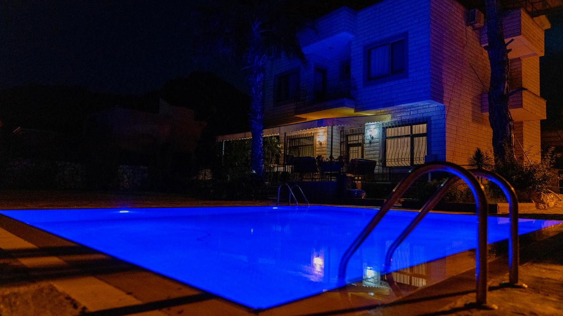 Spacious Villa with Sea and Mountain View - Image 21