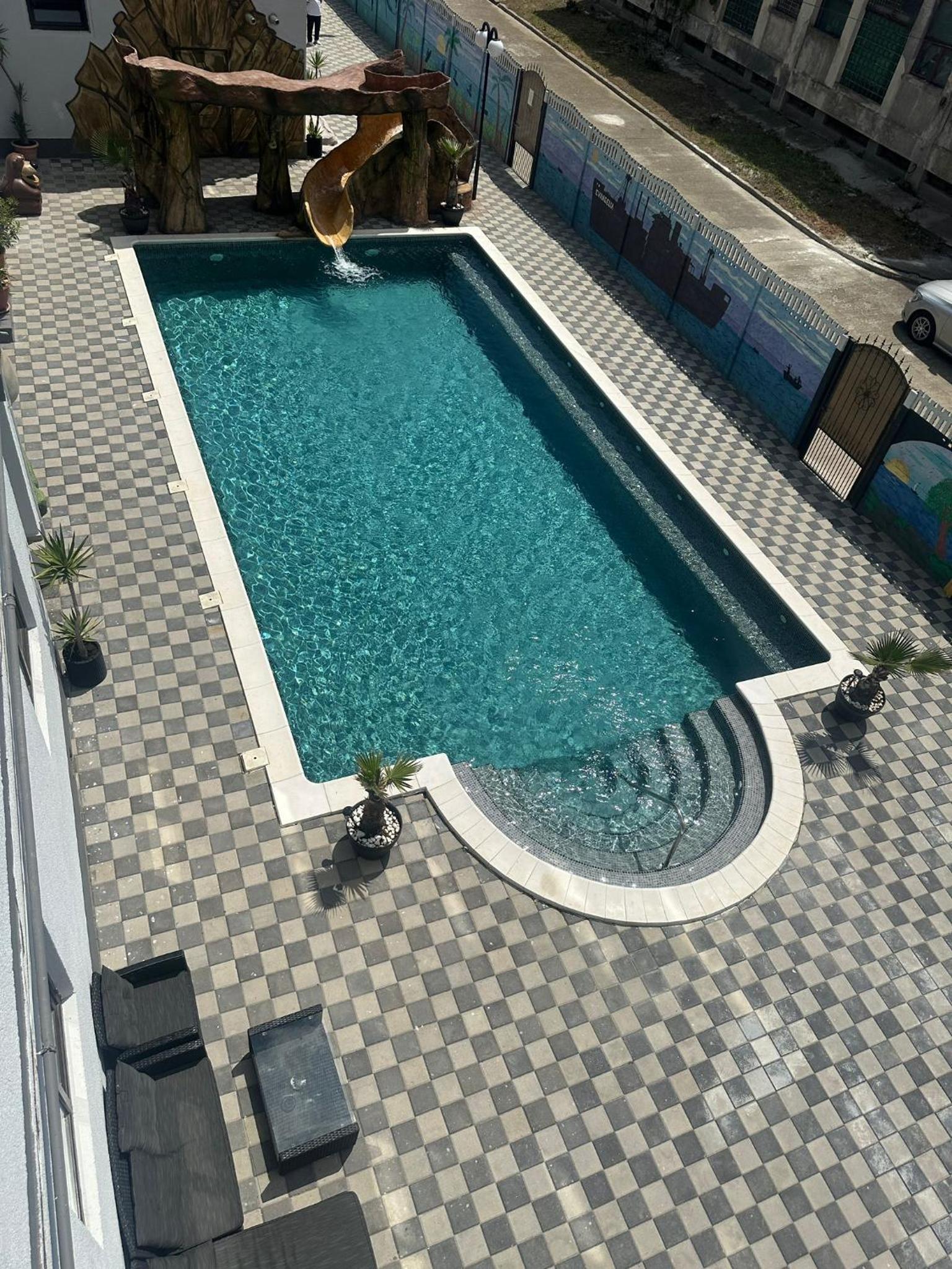 swimming pool