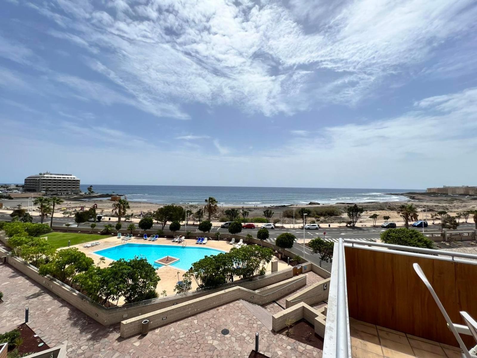 On the spot with amazing view in El Médano view 3