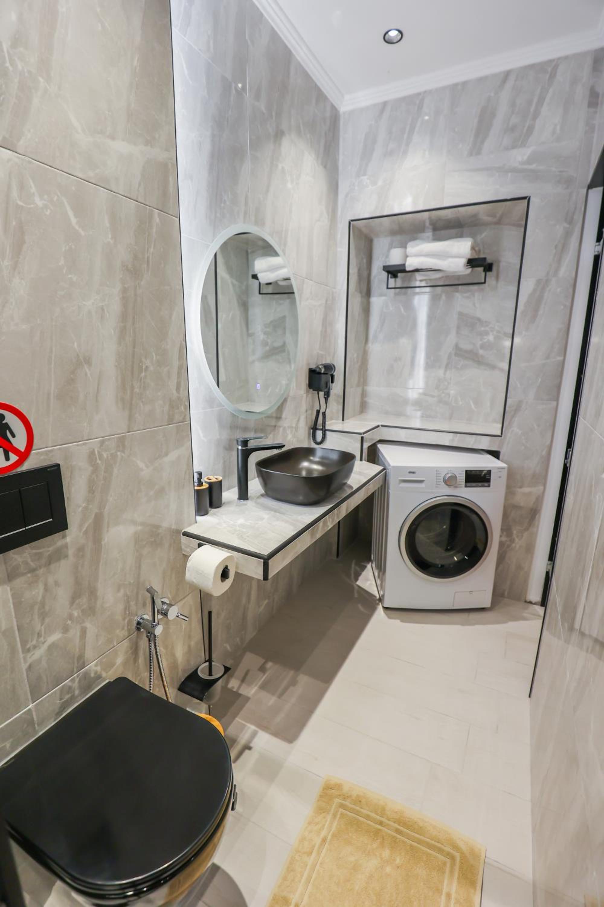 City Compass Luxury Suites