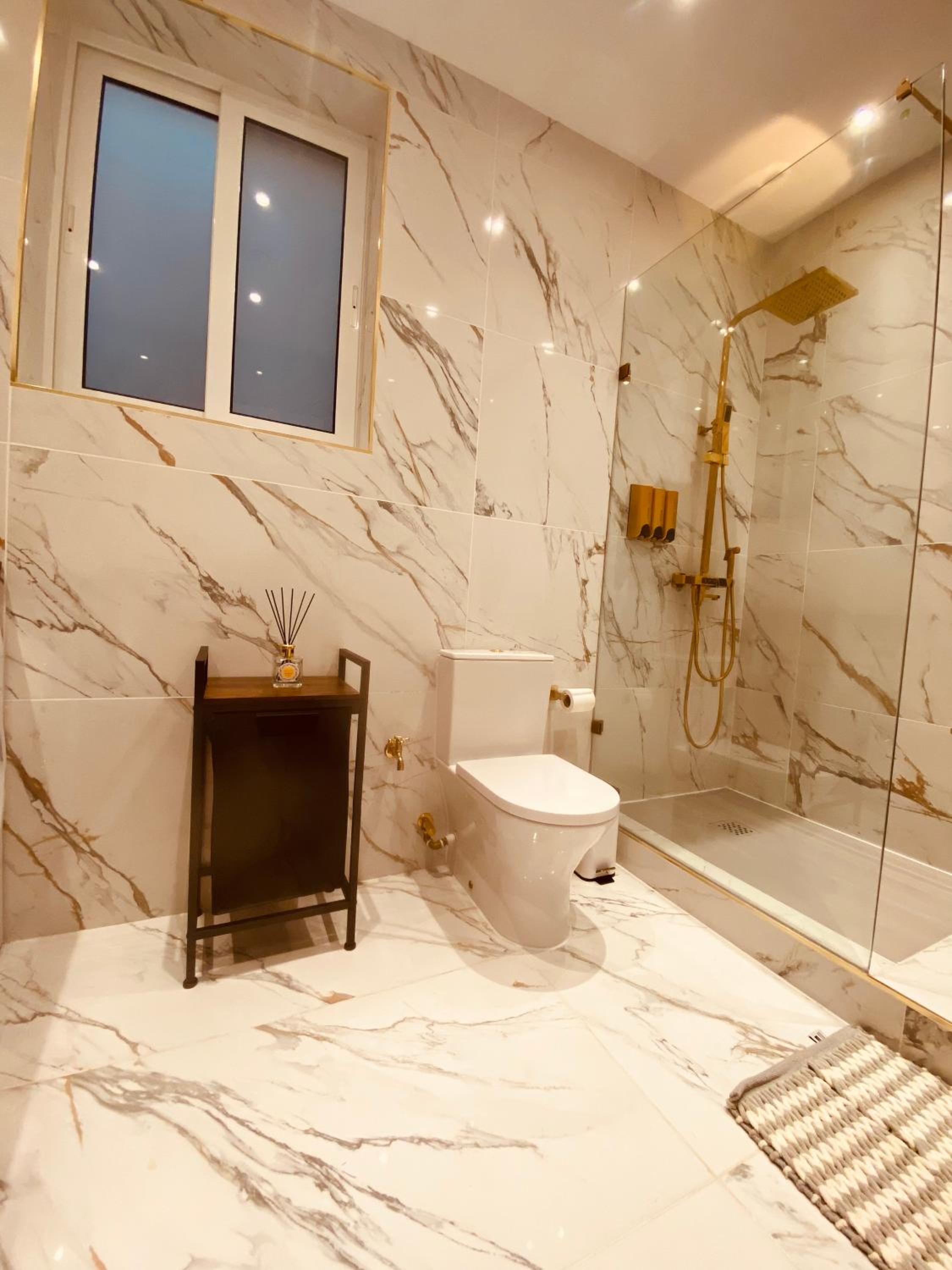 Azure Gold Apartment