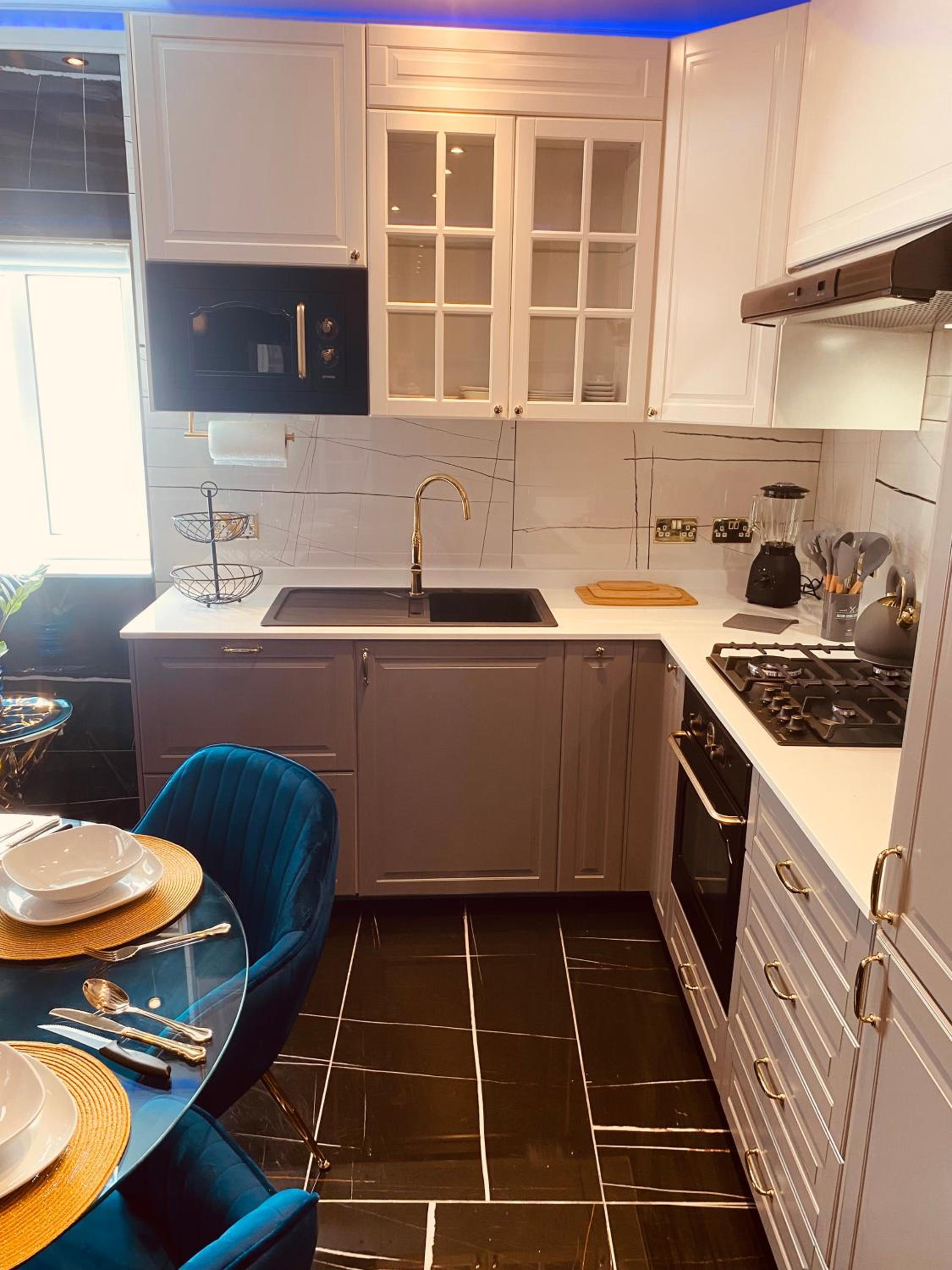 Azure Gold Apartment