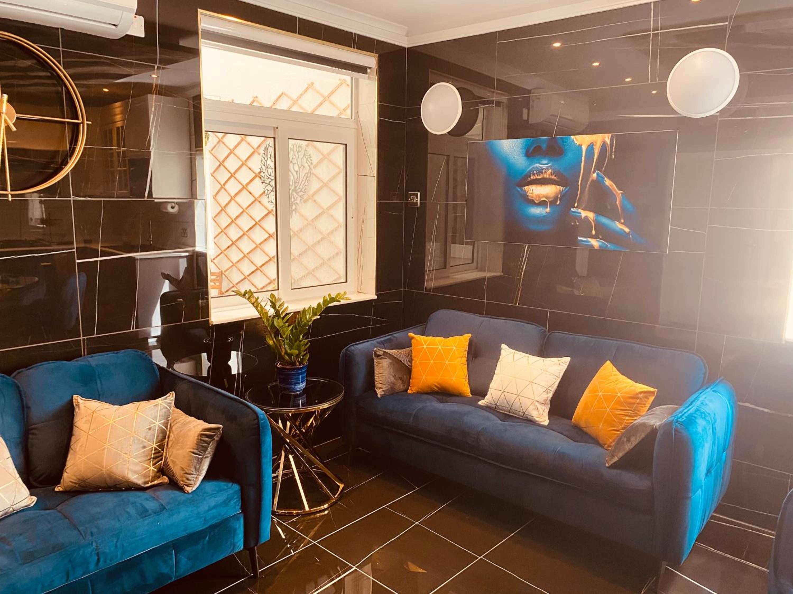 Azure Gold Apartment