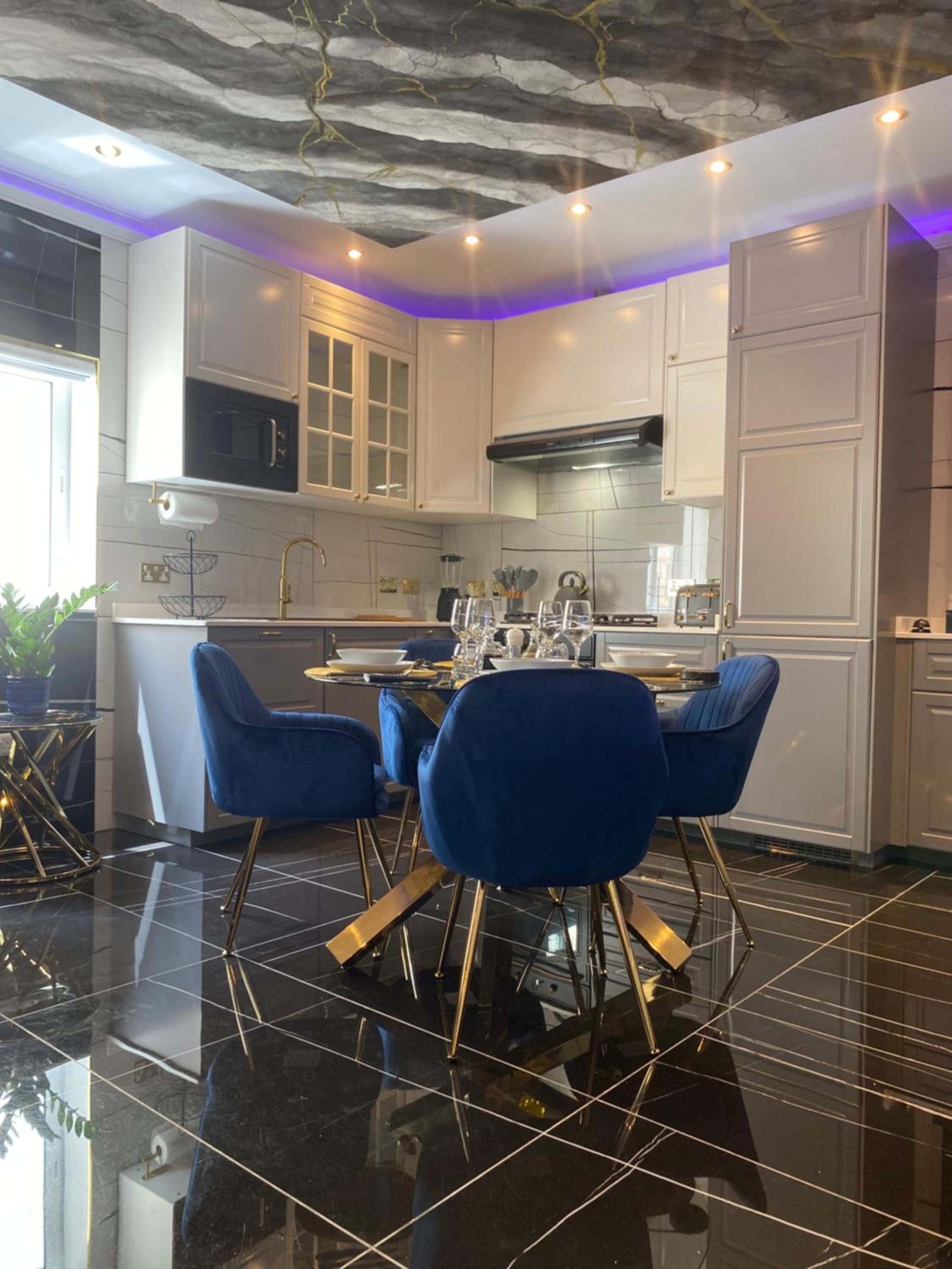 Azure Gold Apartment