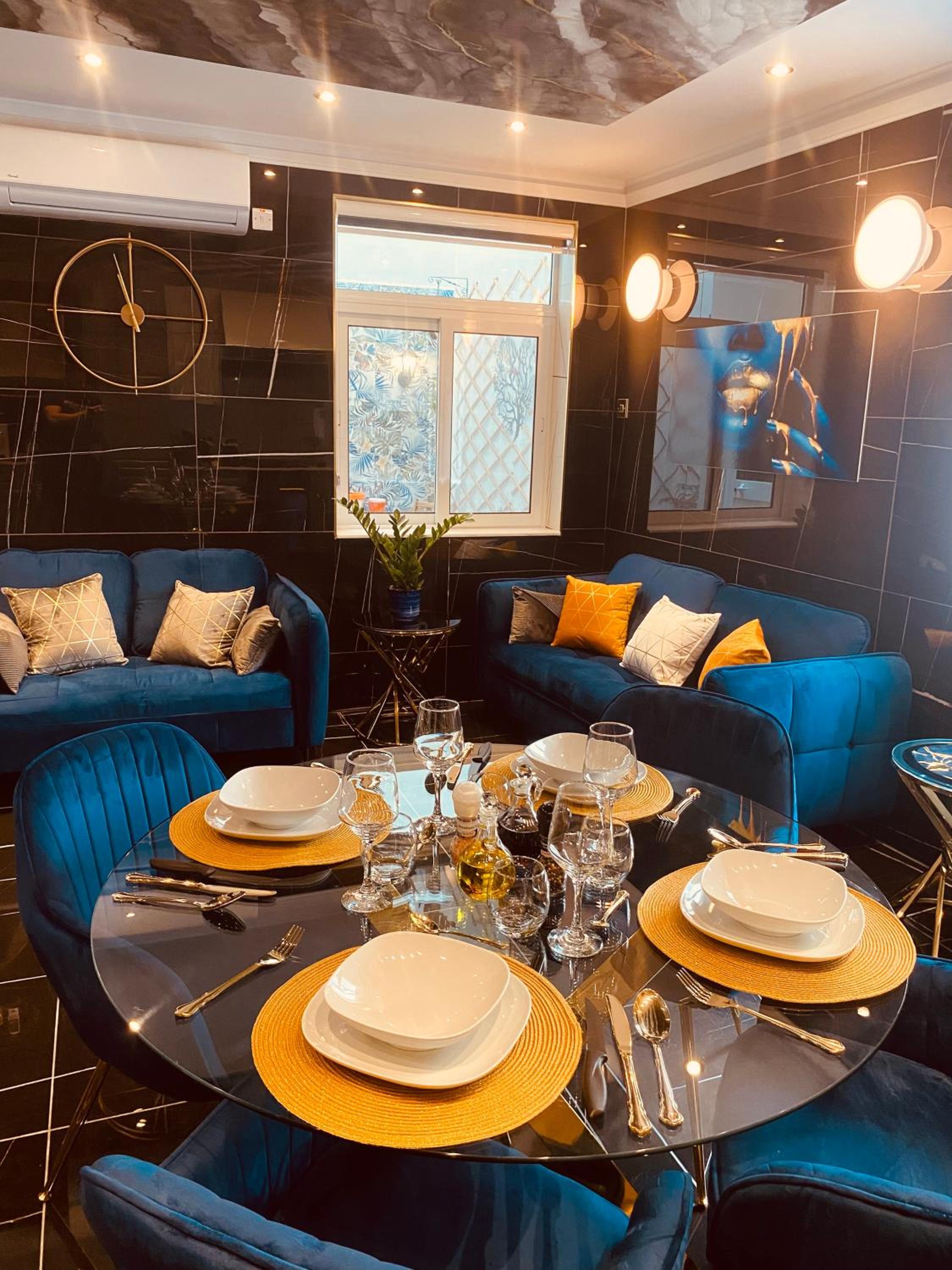 Azure Gold Apartment