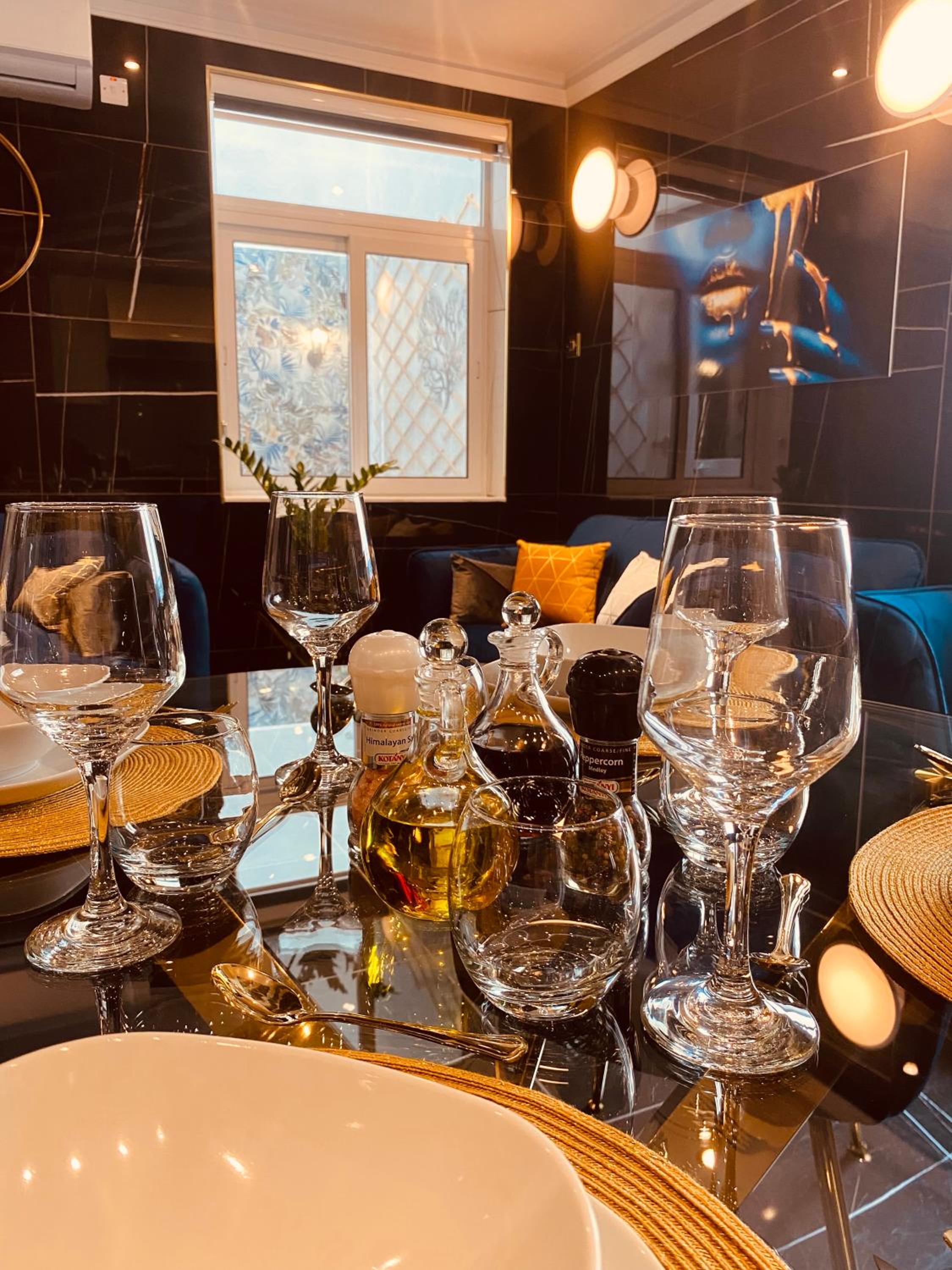 Azure Gold Apartment