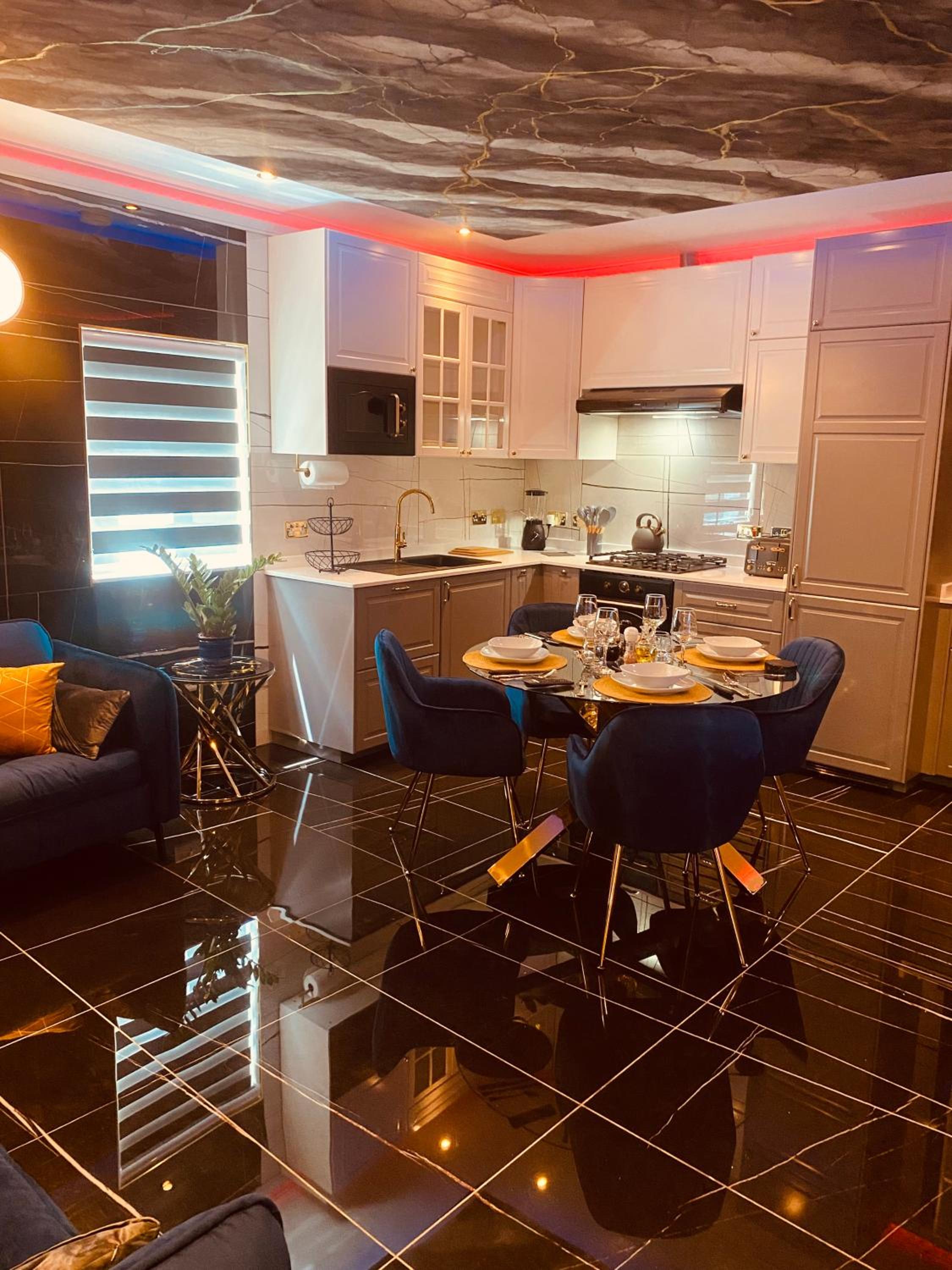 Azure Gold Apartment