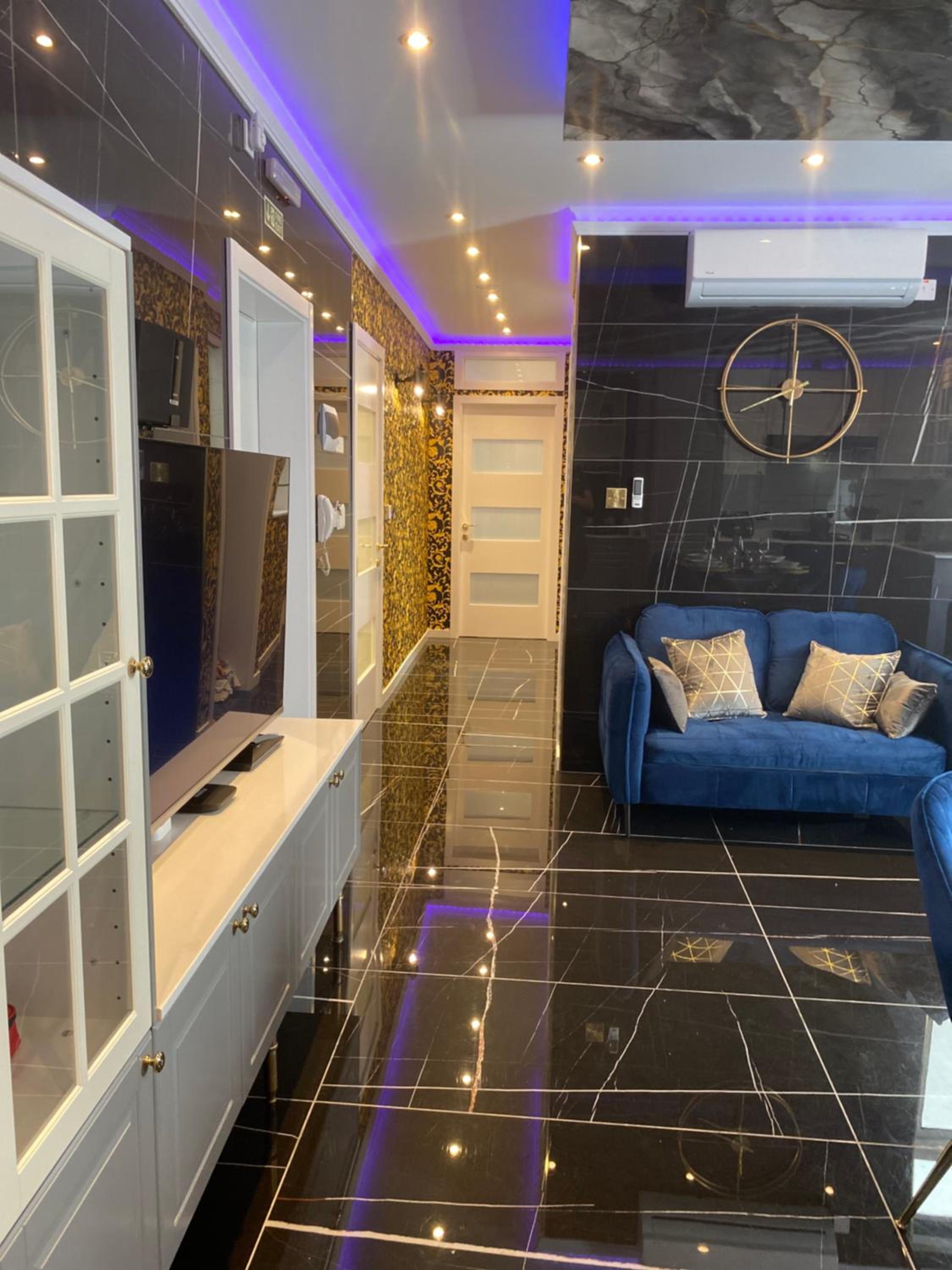 Azure Gold Apartment