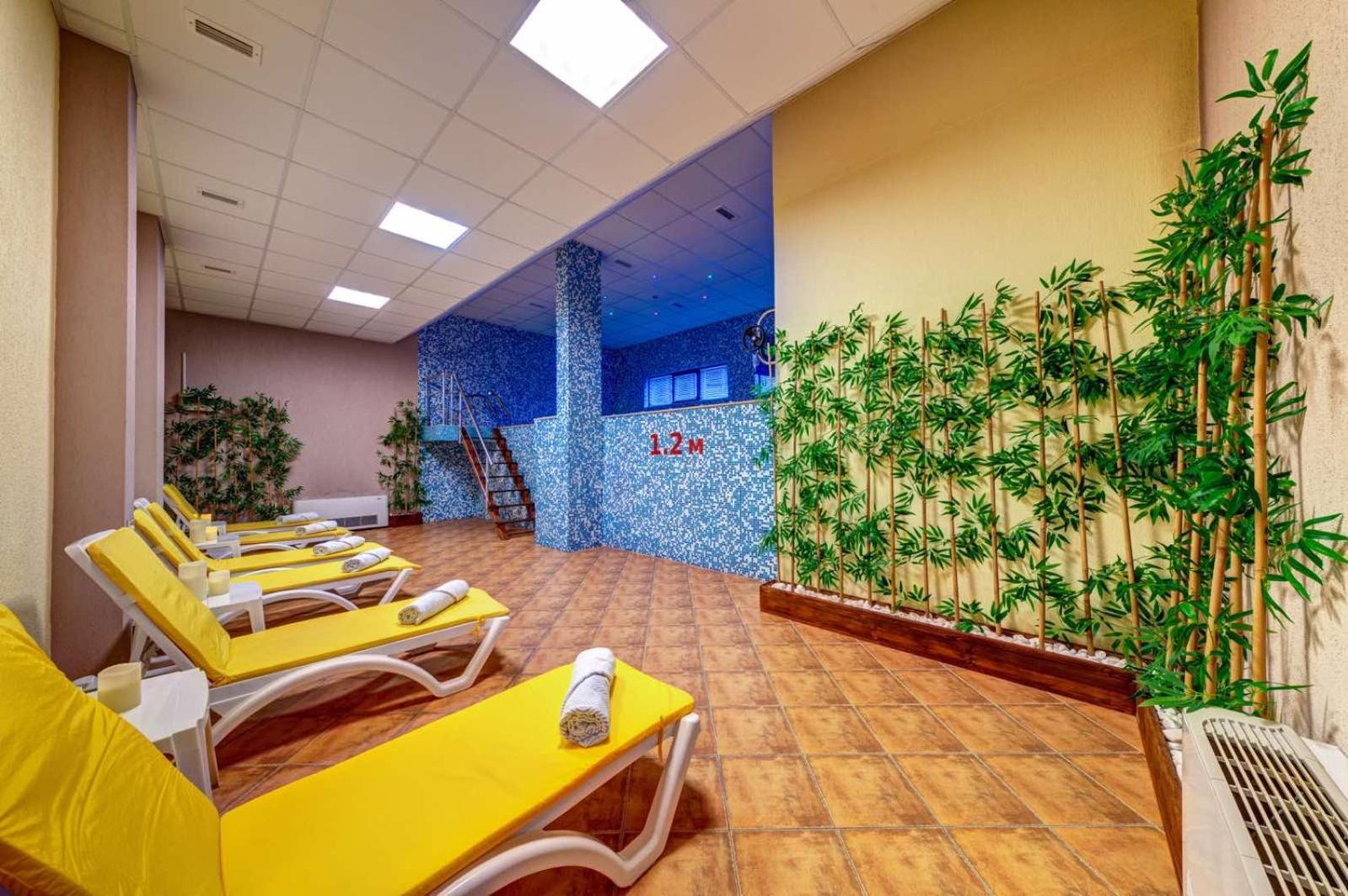 Secret Lake 533 at Oak Residence