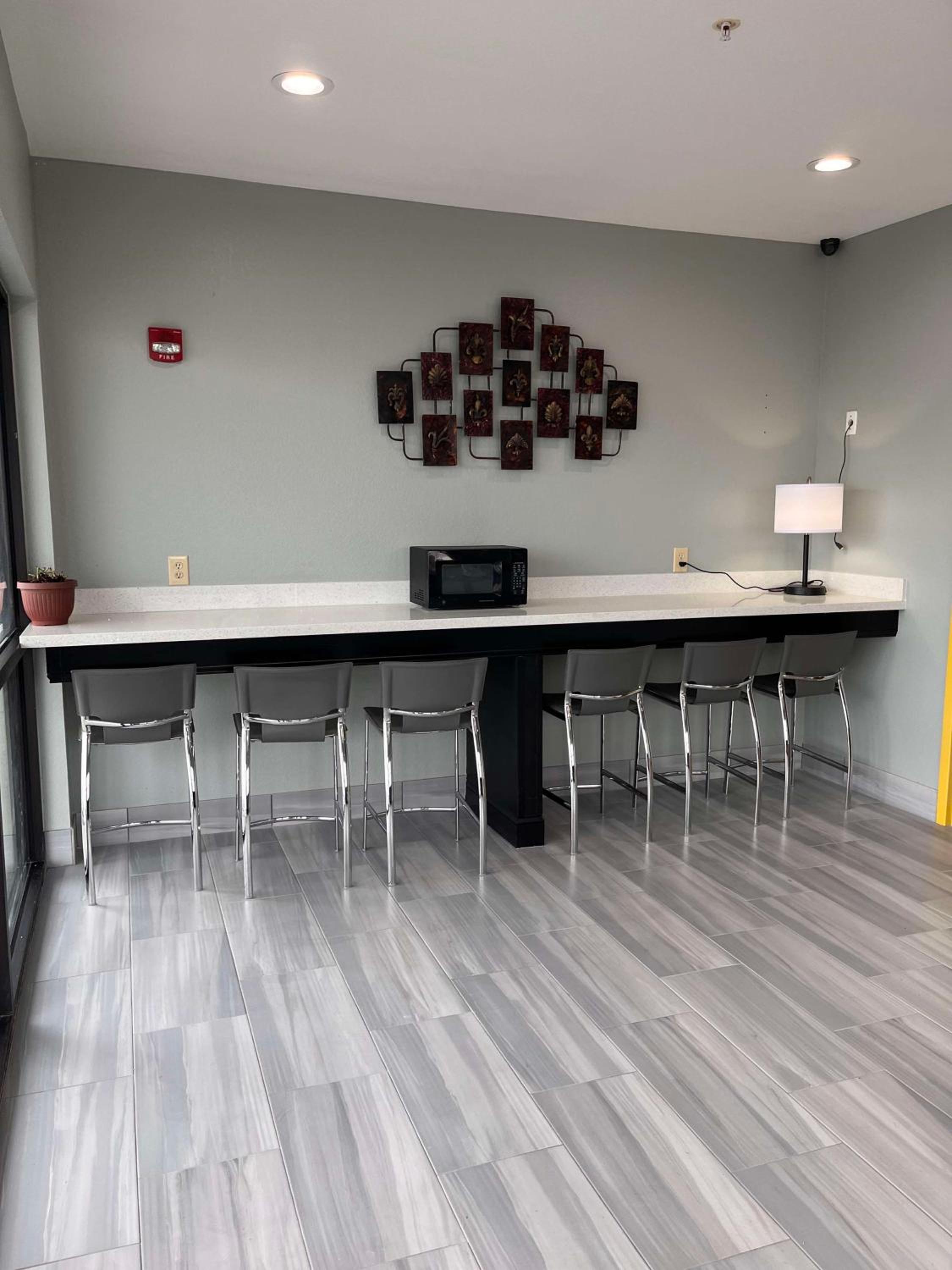 McAlester Vacations - SureStay by Best Western McAlester - Property Image 9