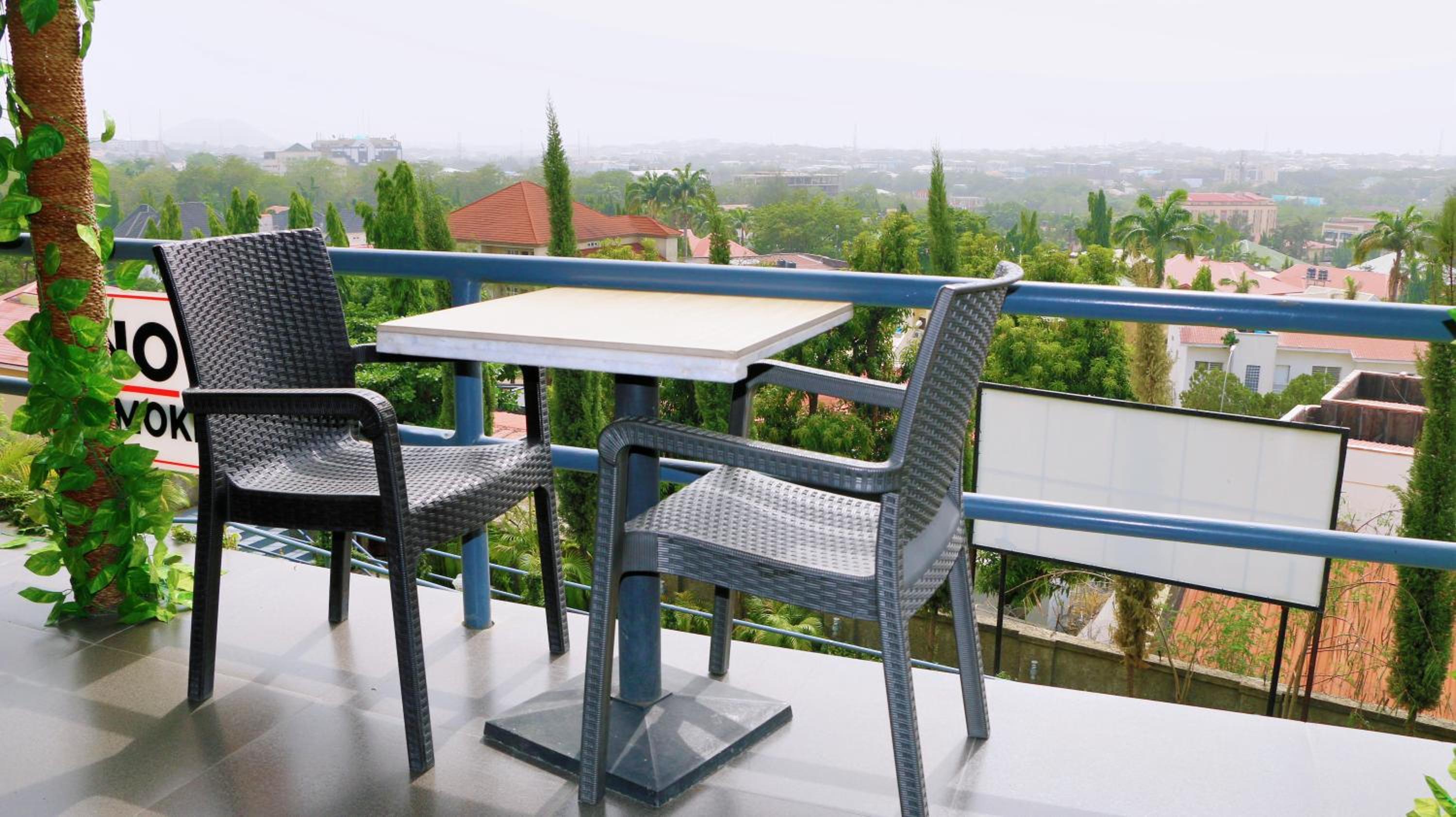 balcony