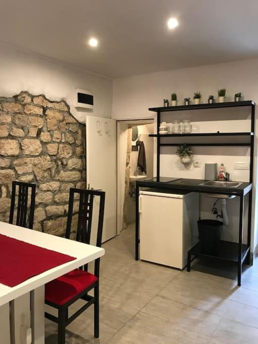 Cozy studio apartment in the heart of old town Rab view 3