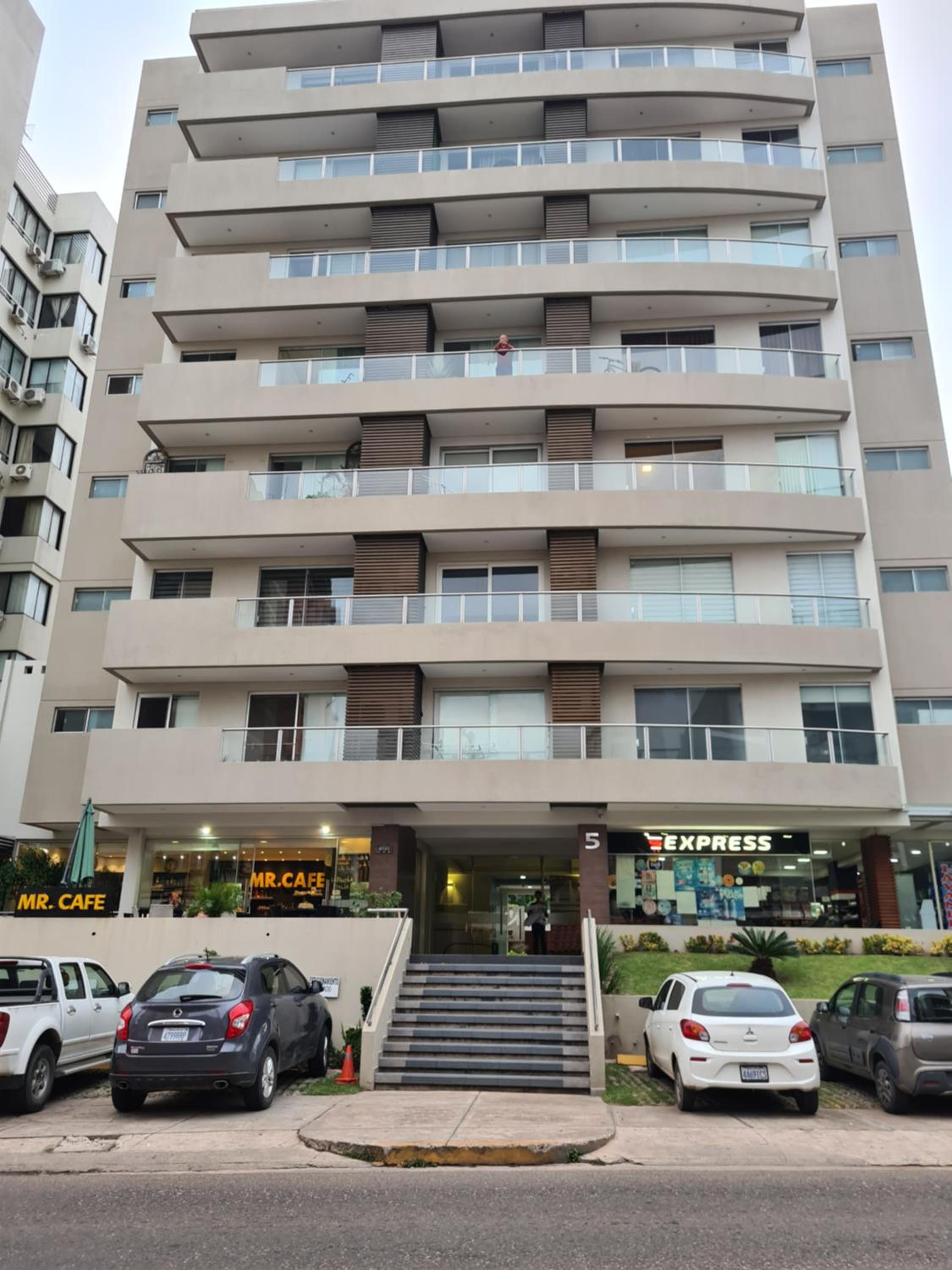 Hotel Moderno Monoambiente Amoblado en Equipetrol - Image 1