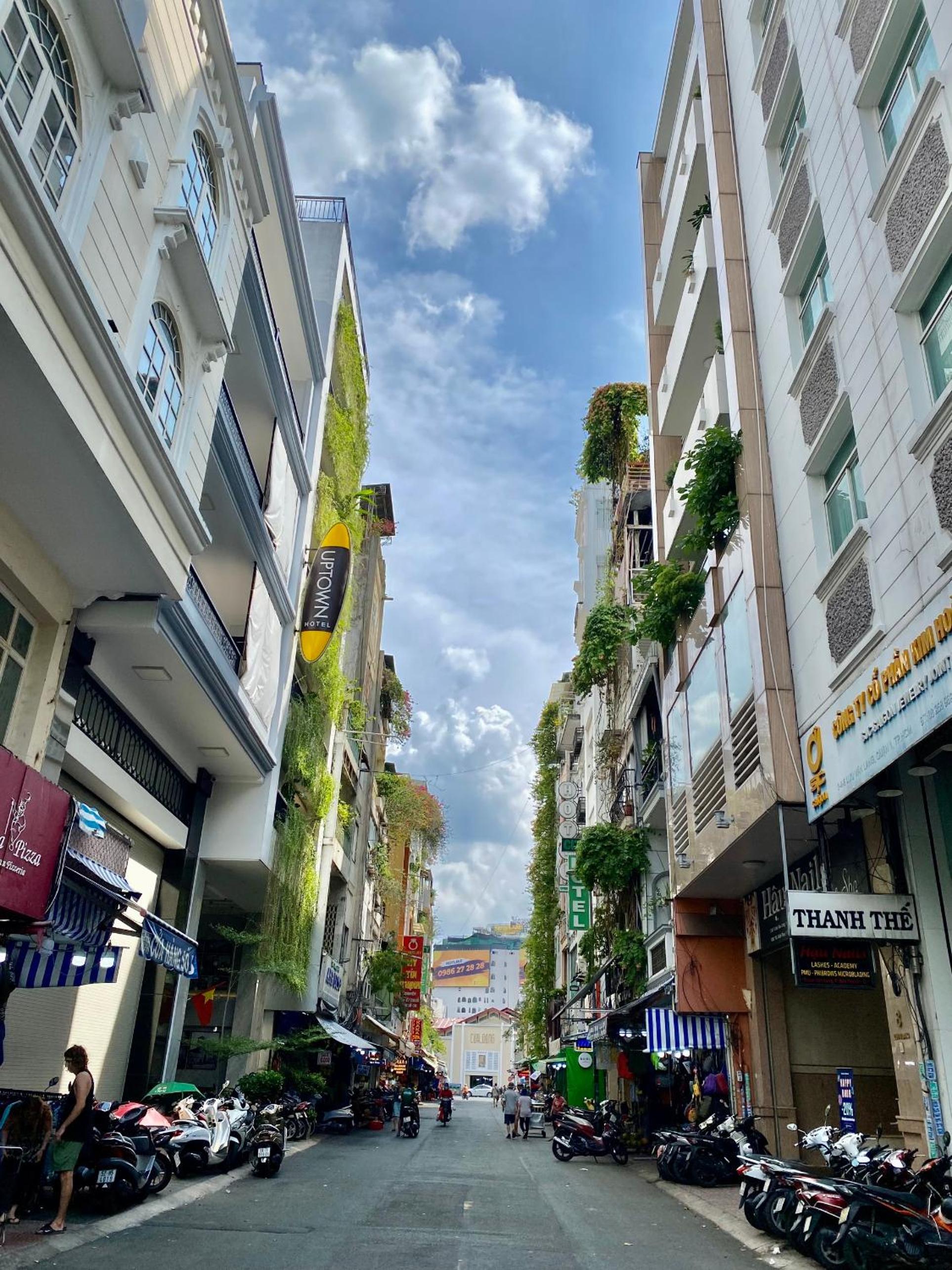 Le Bijou Chic in the Heart of Saigon Charm with VIEW