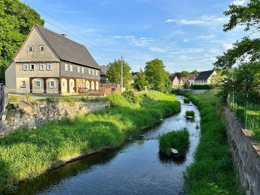 Fewo Frushi mit Sauna & saisonalem Whirlpool im Zittauer Gebirge
