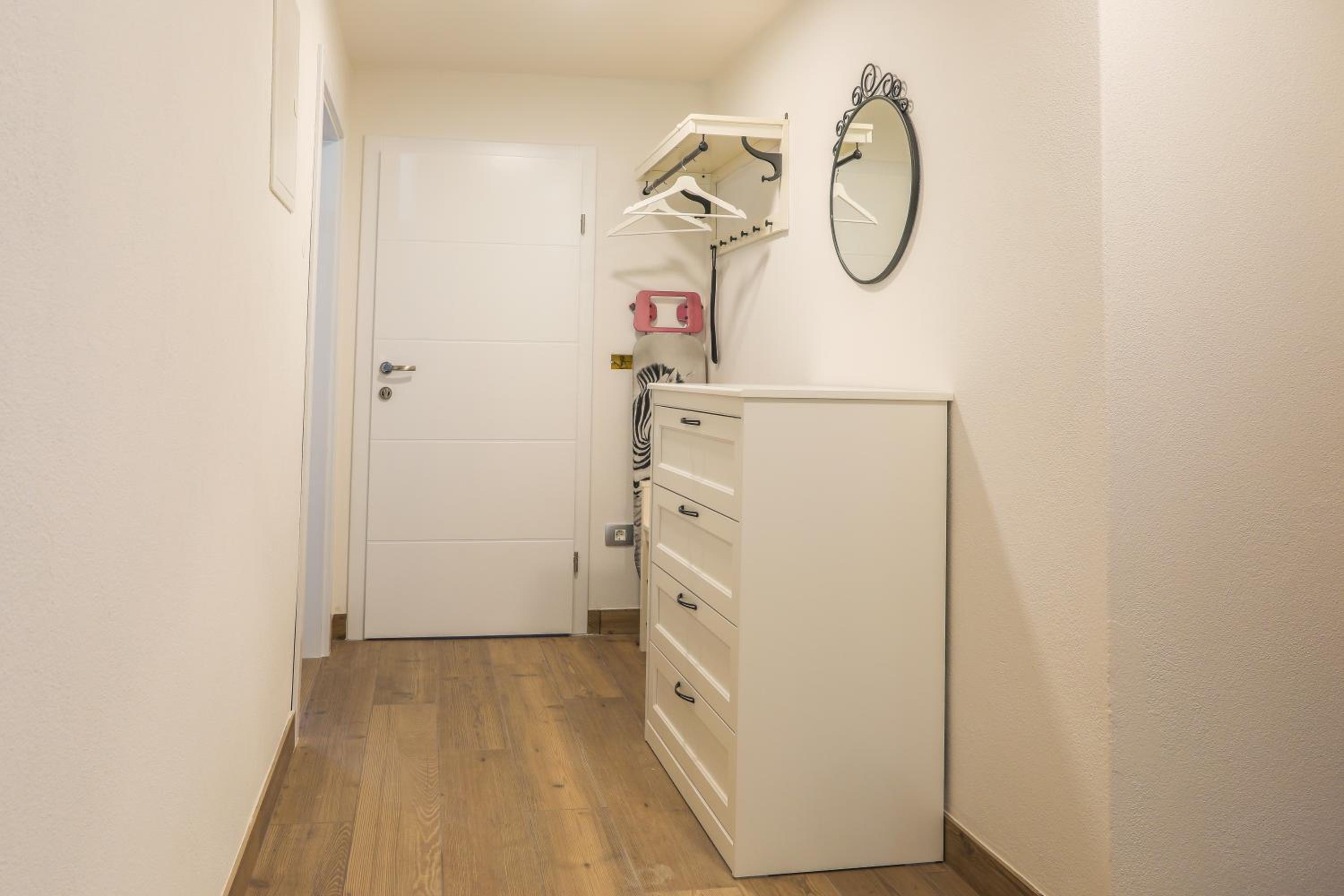 Apartmaji Tina view 3