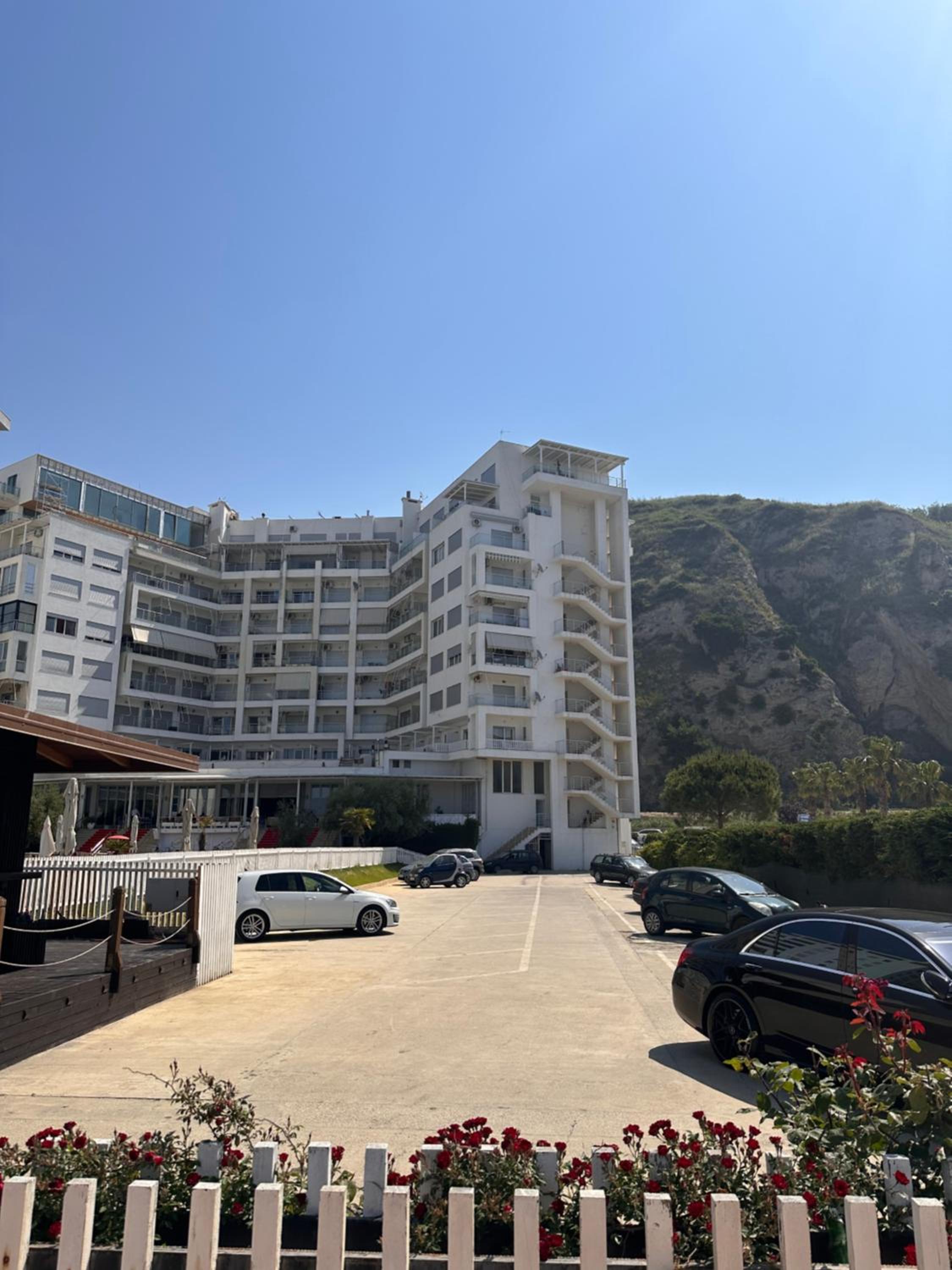 Regatta Seaview Apartment 306