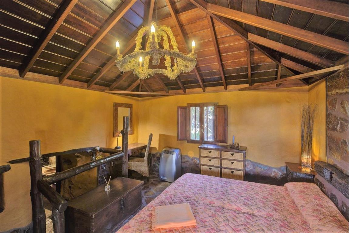 HACIENDA LA CENTENARIA,CASAS RURALES