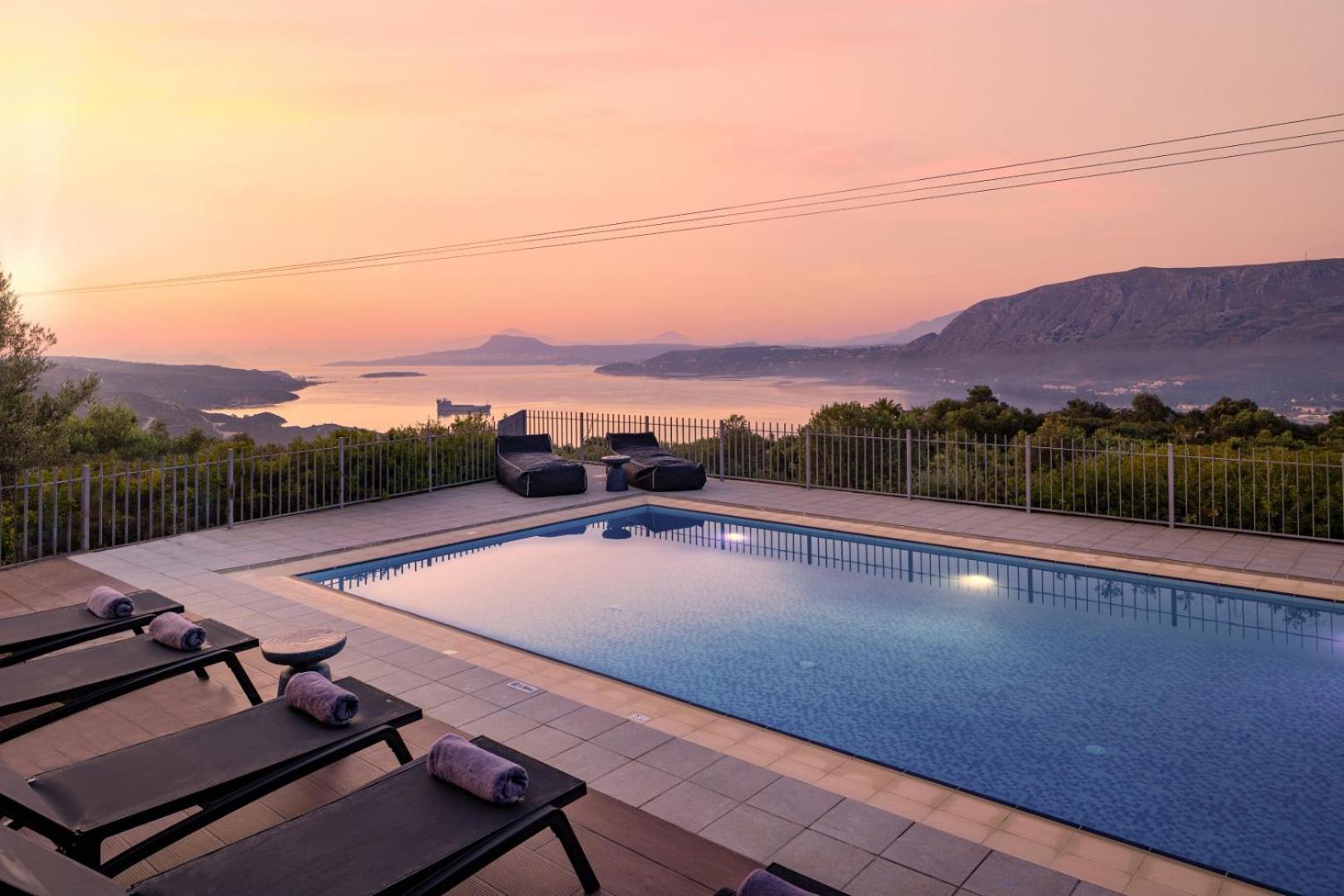 SeaSilia Luxury Villa