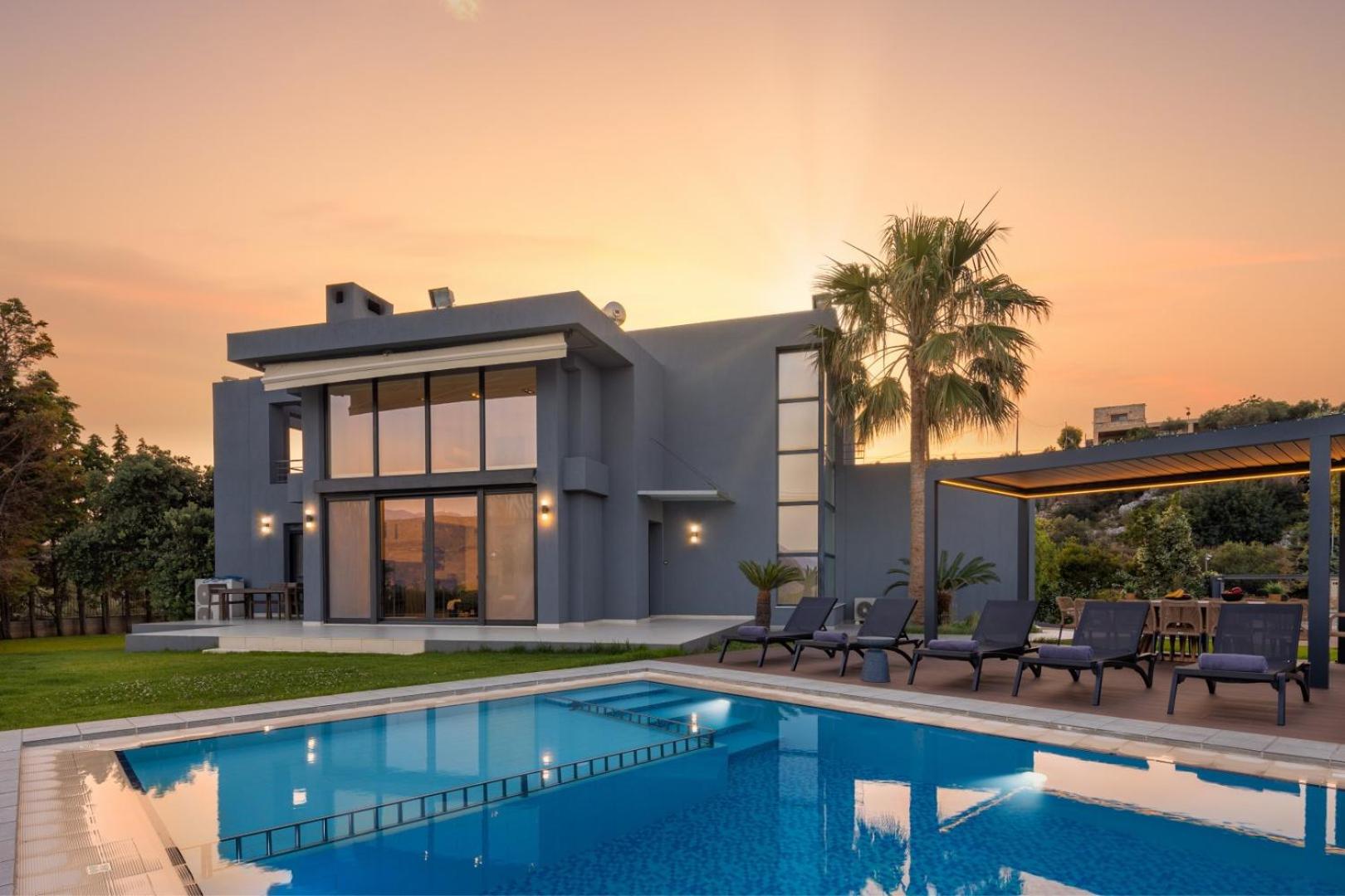 SeaSilia Luxury Villa