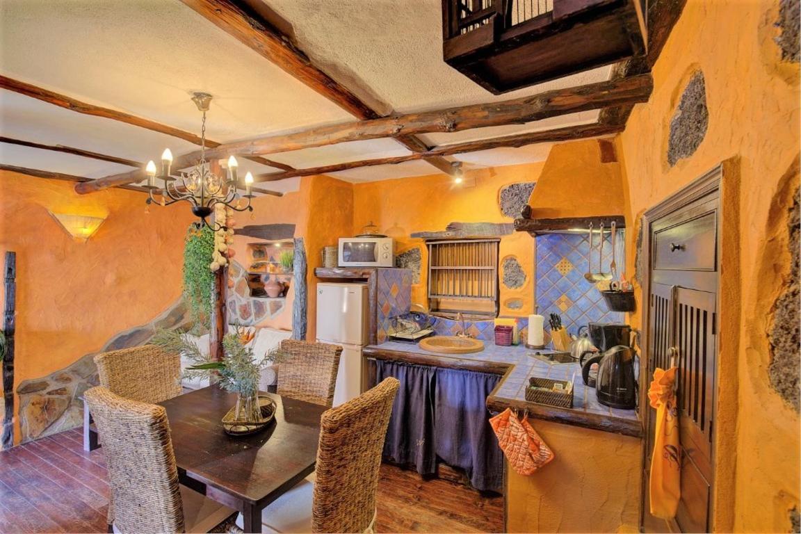 HACIENDA LA CENTENARIA,CASAS RURALES