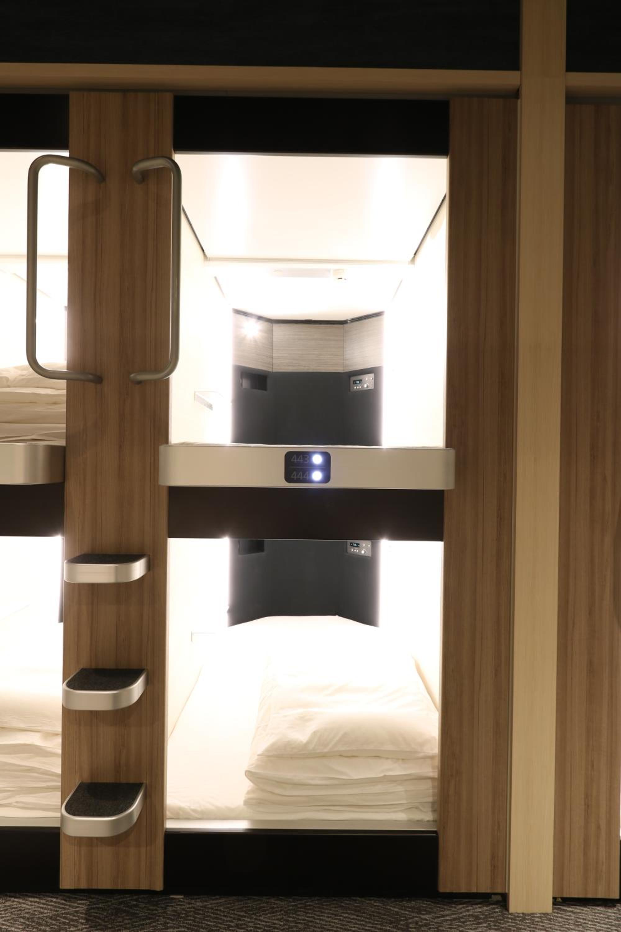 Cabin & Capsule Hotel J-SHIP Osaka Namba photo 14 of 46