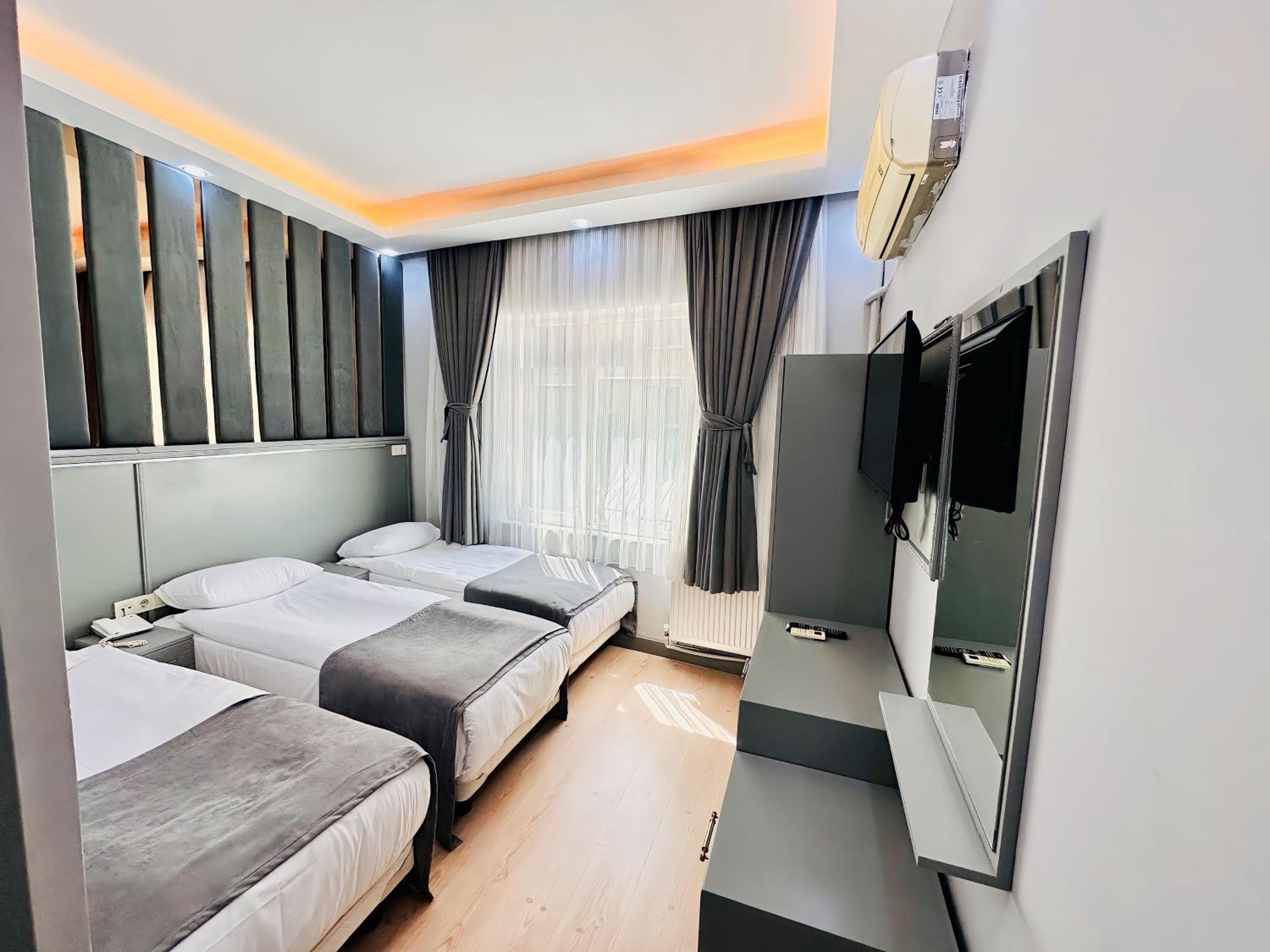 Crowned Plus Otel - Image 30