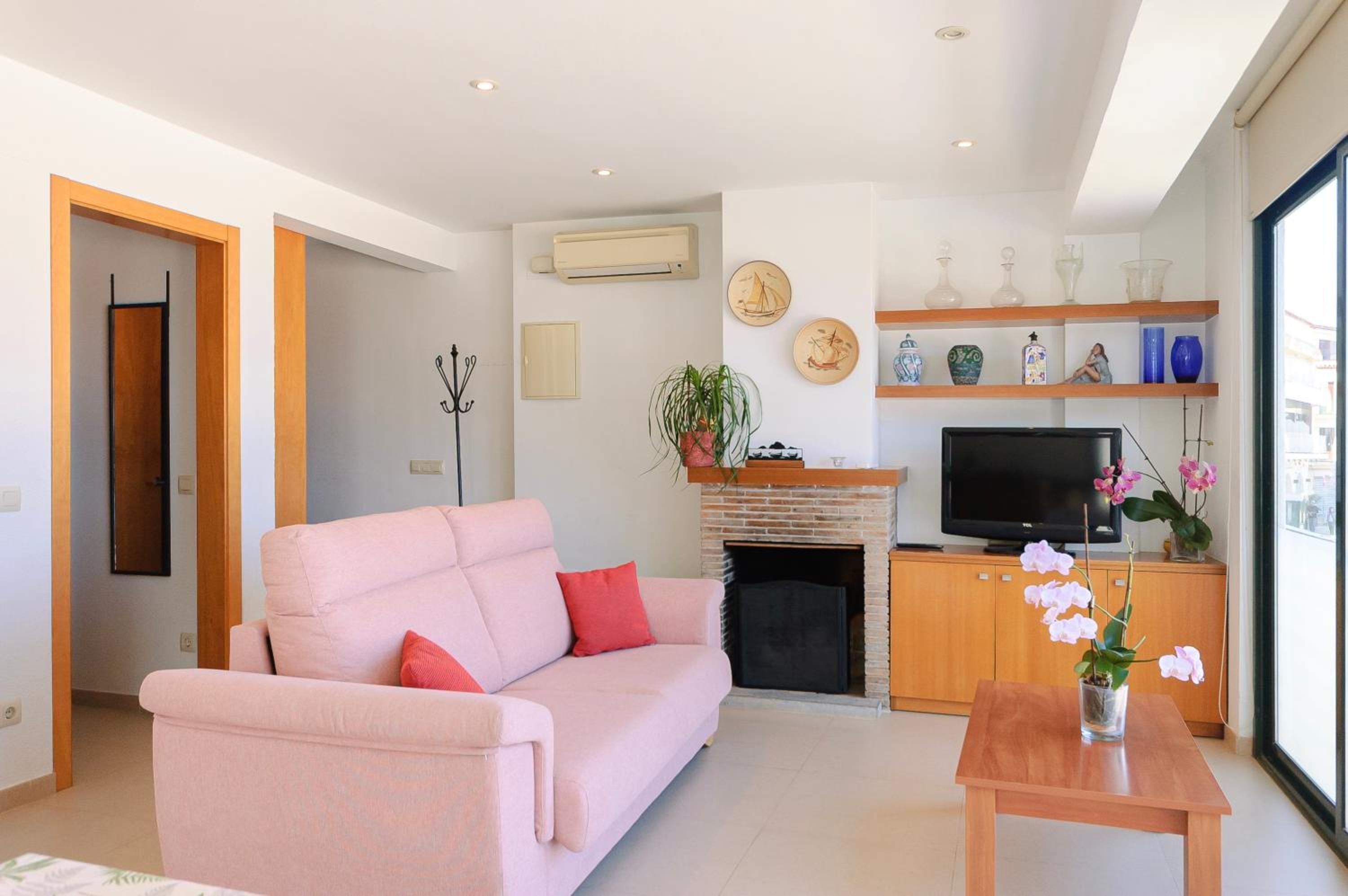 Lets Holidays apartment Can Telm photo 4