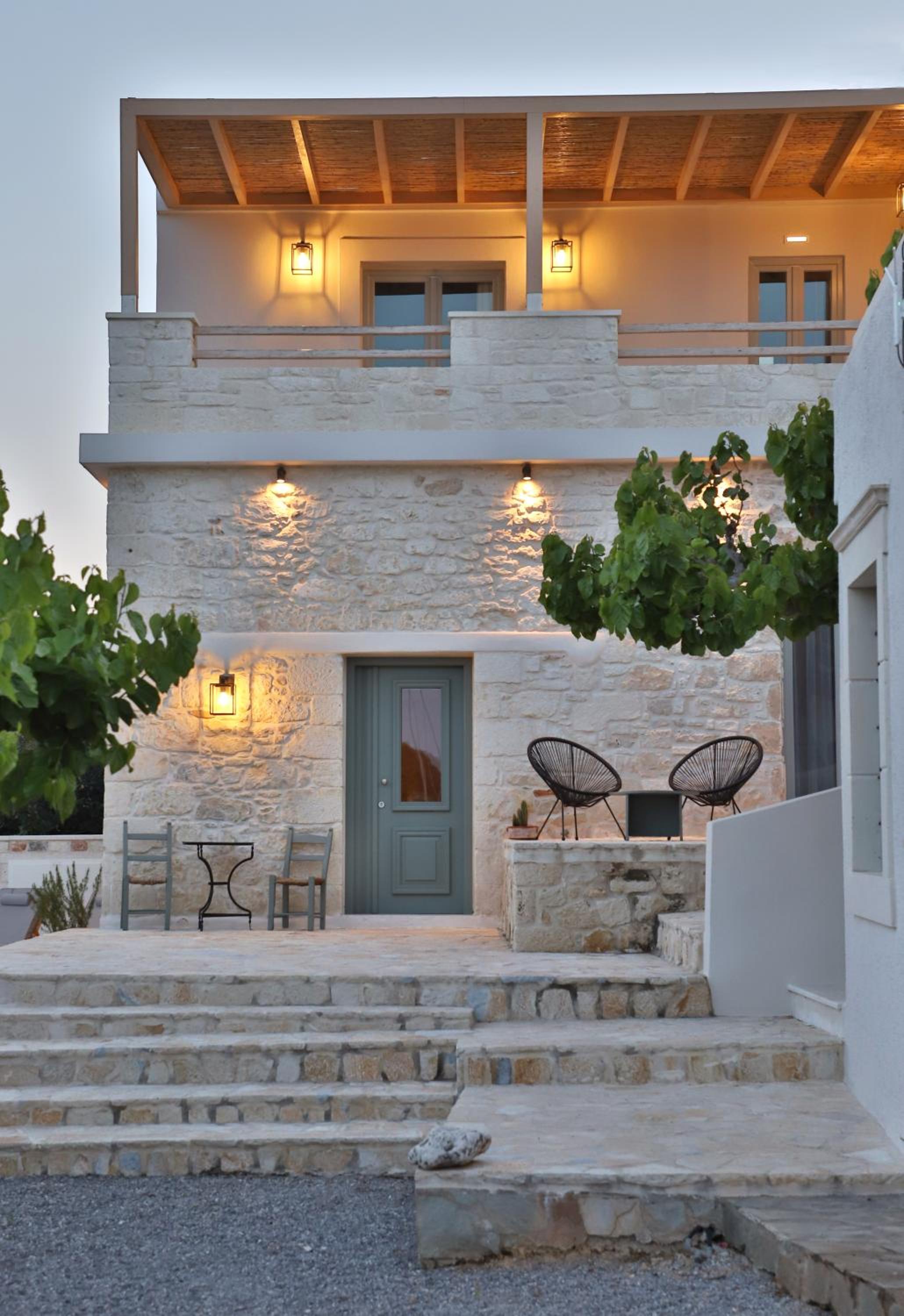 Amvikas suites-Sitia, by Comfortbnb