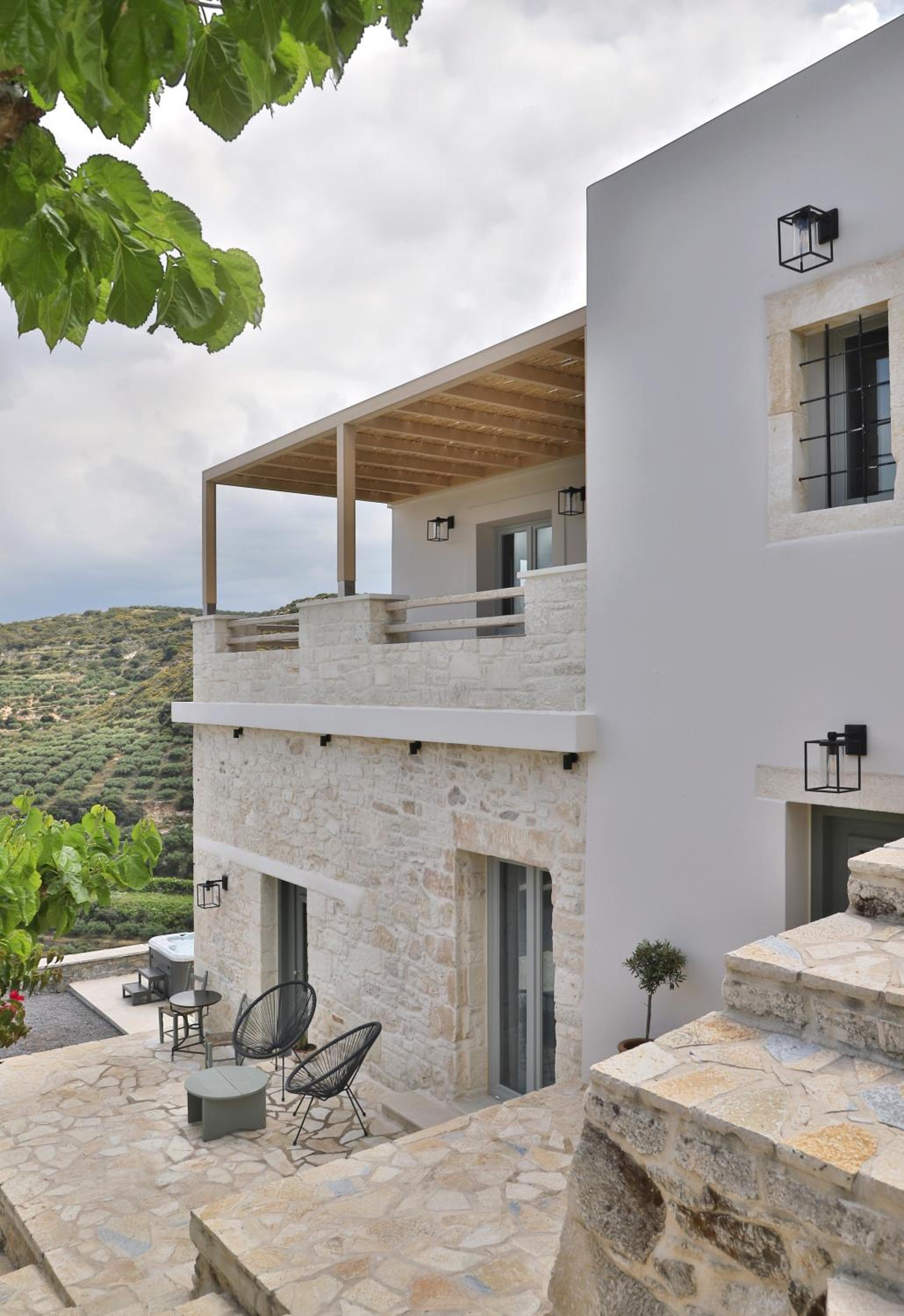 Amvikas suites-Sitia, by Comfortbnb