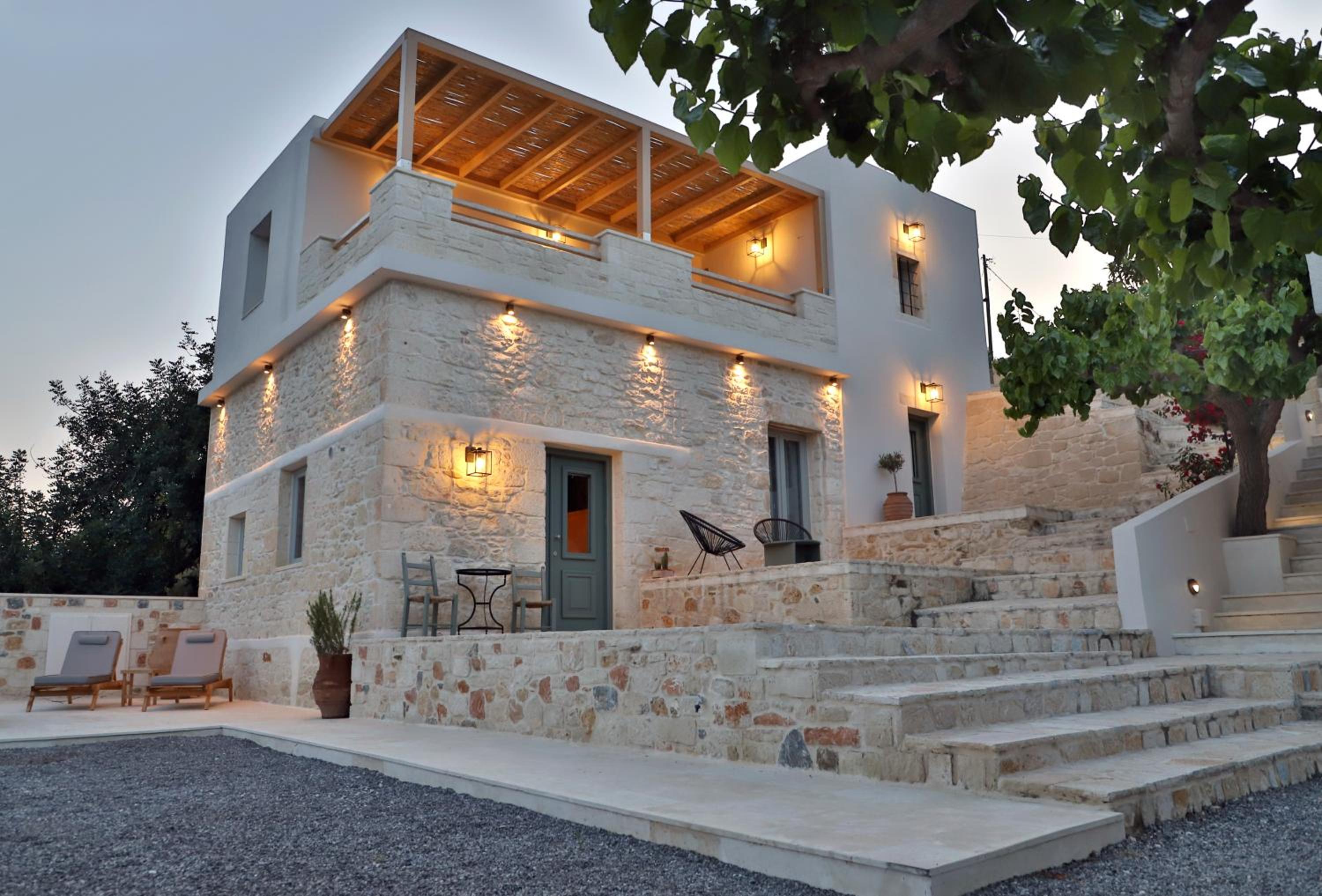 Amvikas suites-Sitia, by Comfortbnb