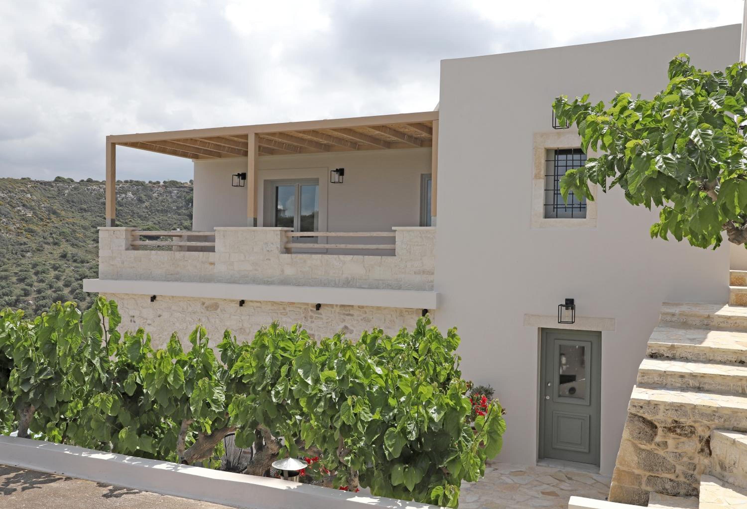 Amvikas suites-Sitia, by Comfortbnb