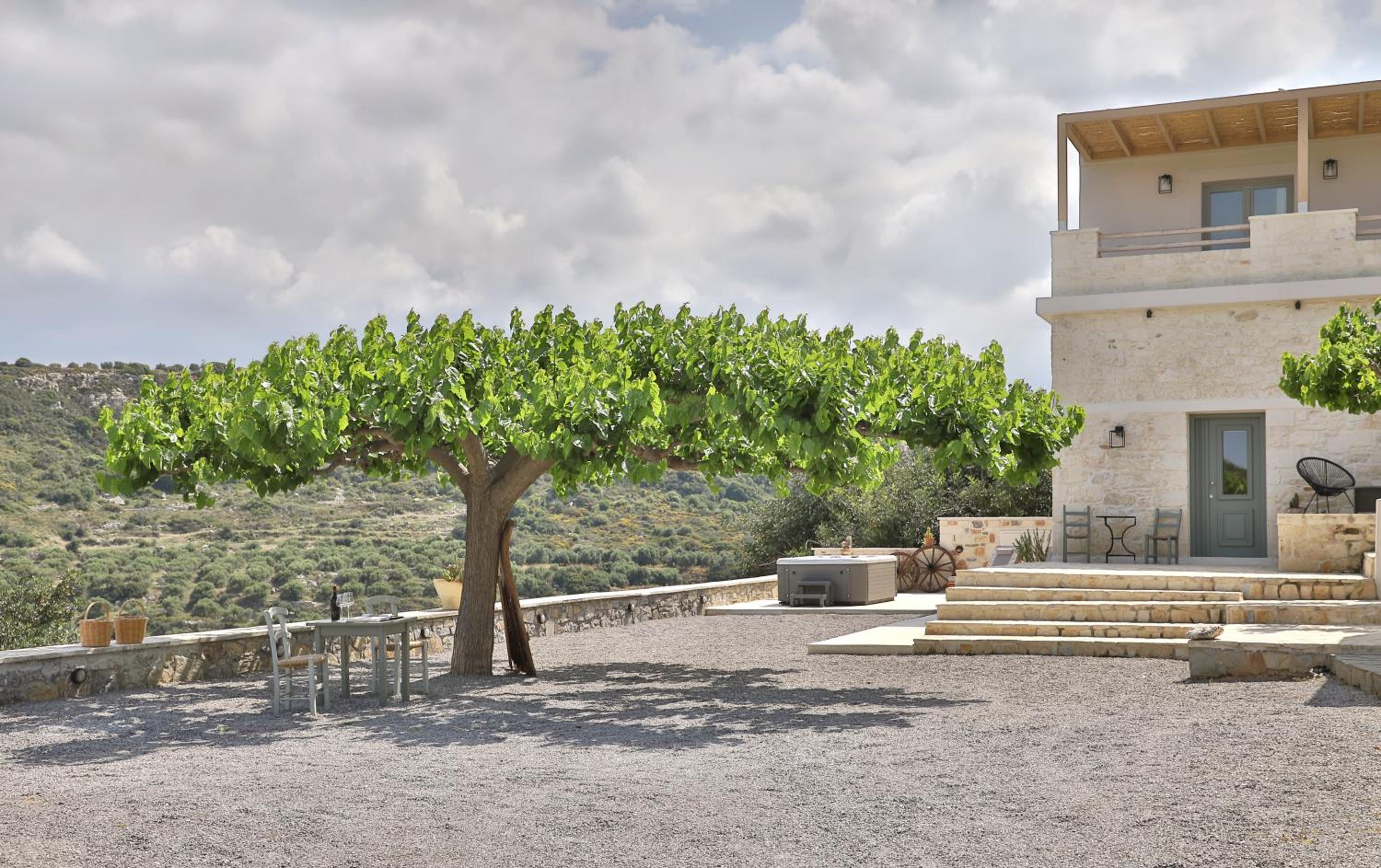 Amvikas suites-Sitia, by Comfortbnb