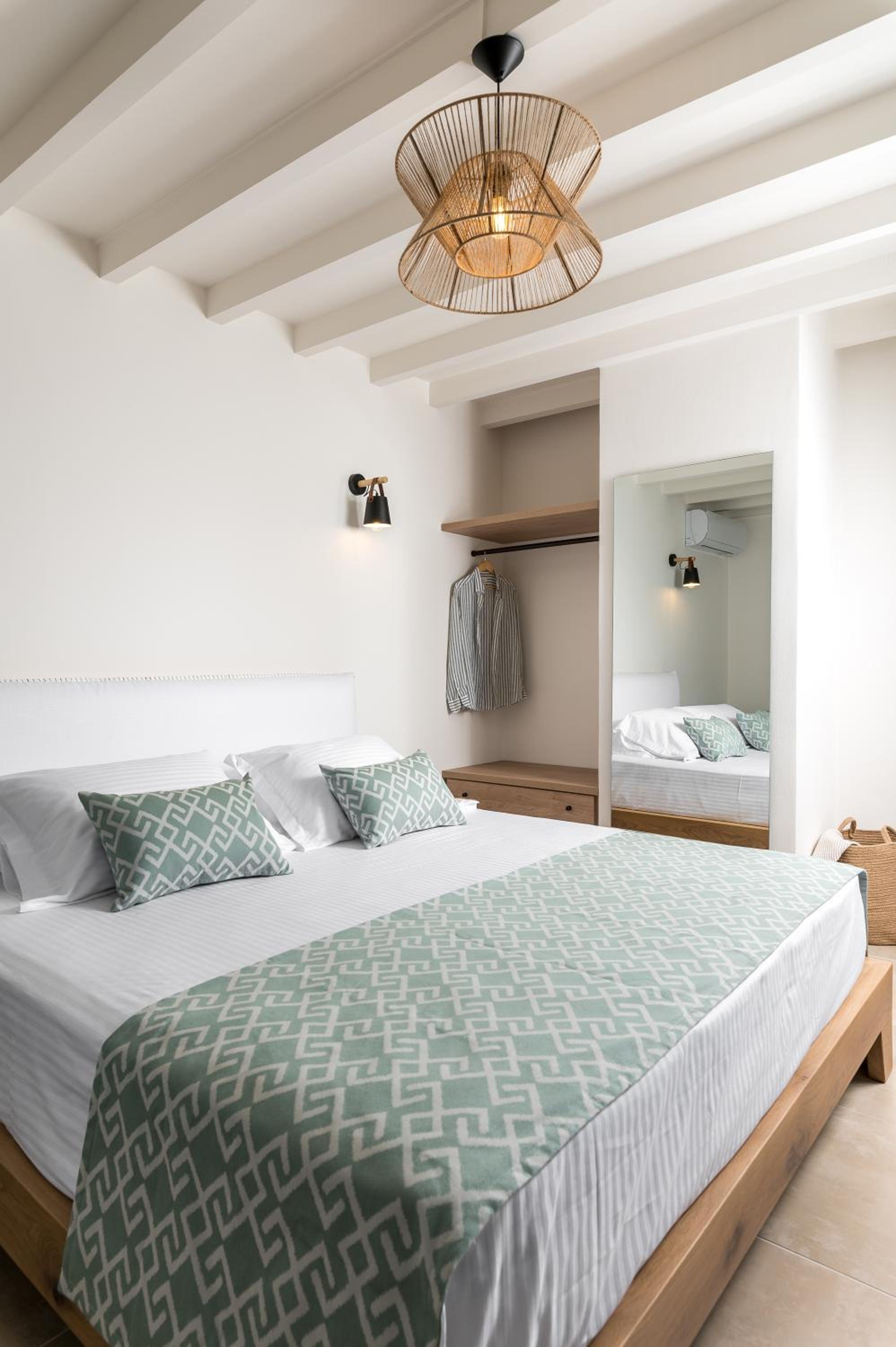 Amvikas suites-Sitia, by Comfortbnb