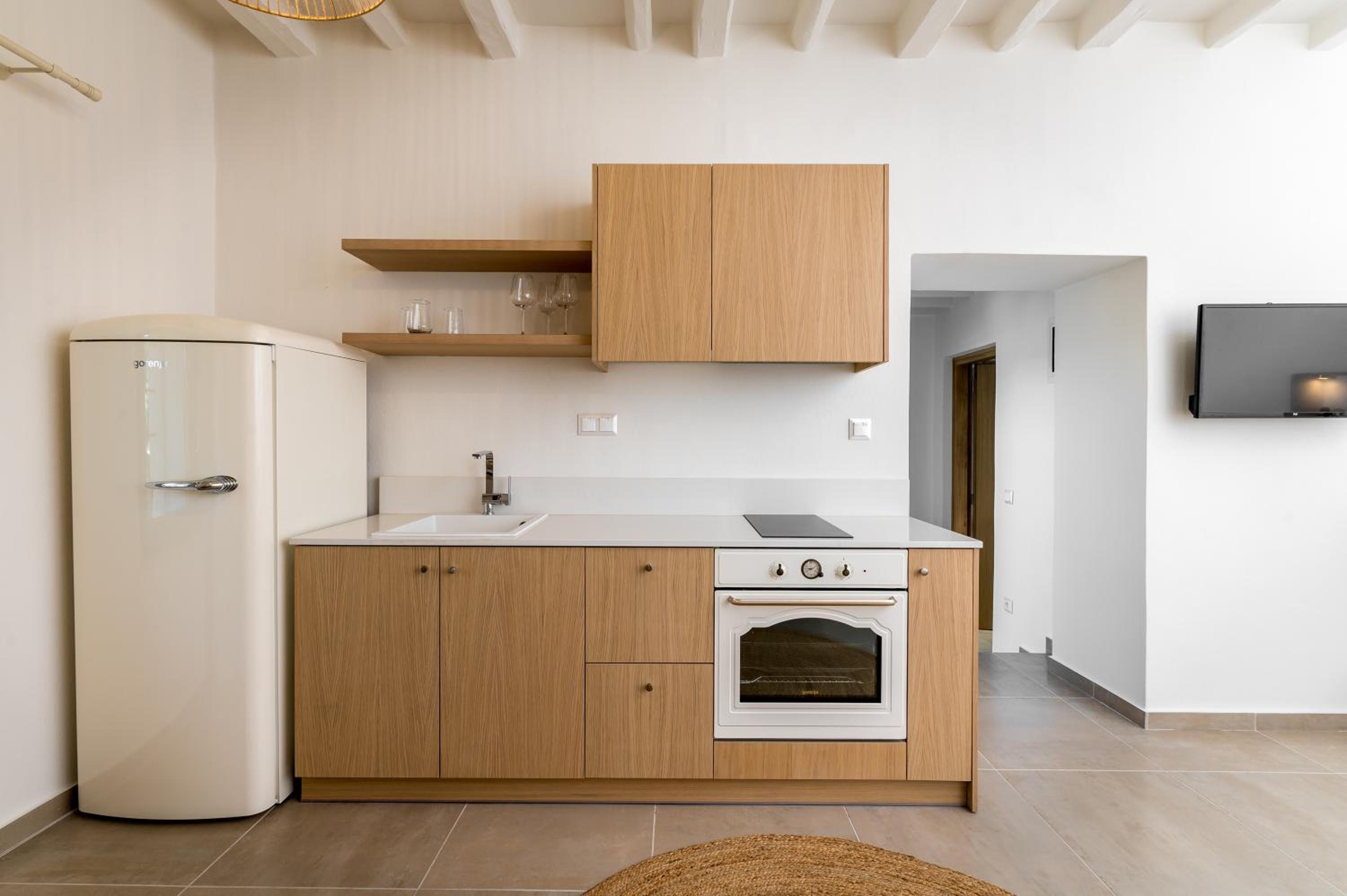 Amvikas suites-Sitia, by Comfortbnb