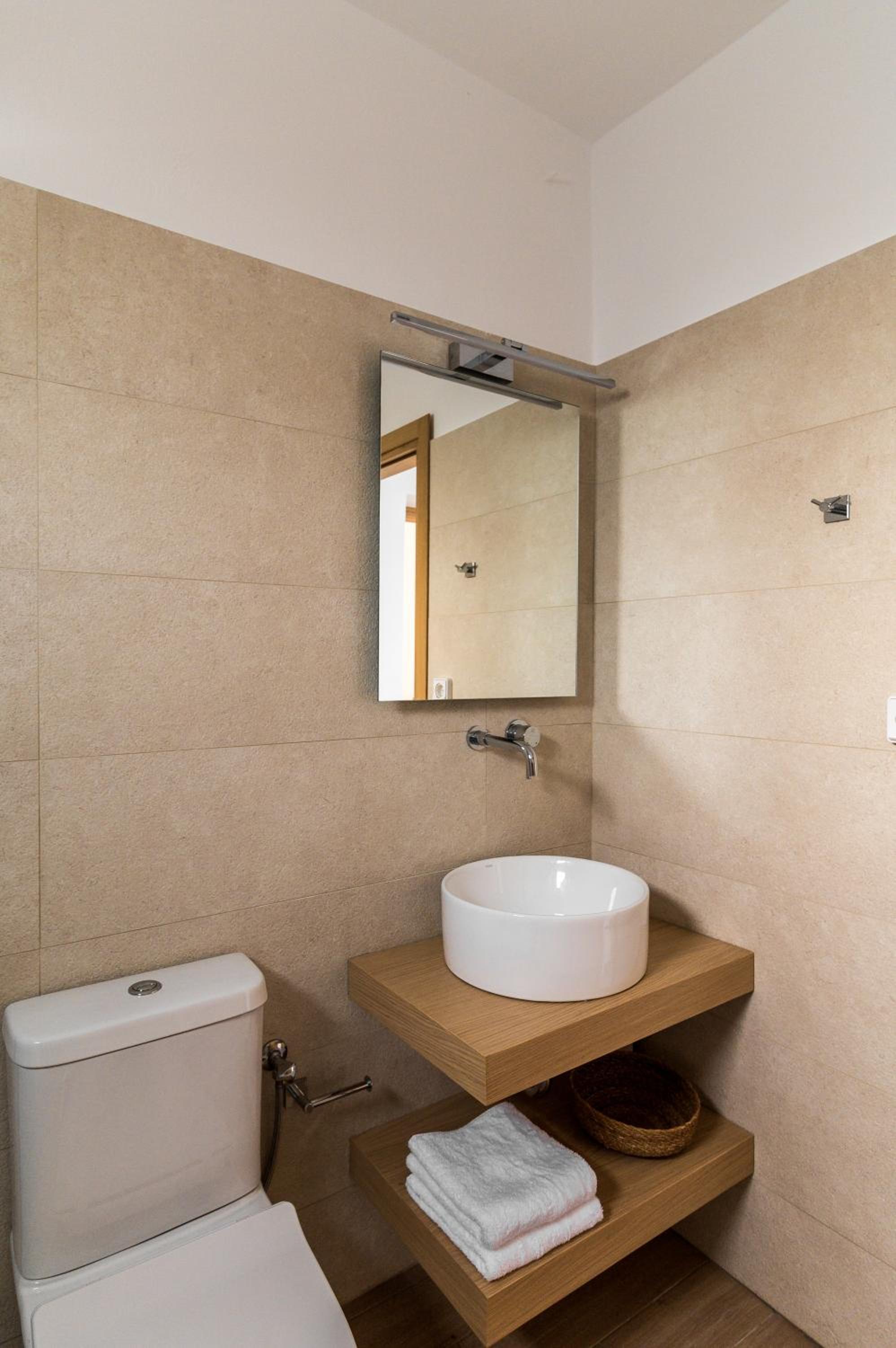 Amvikas suites-Sitia, by Comfortbnb
