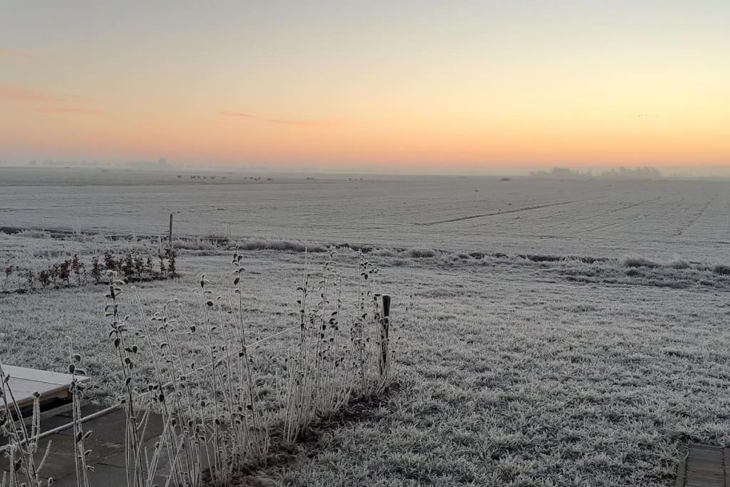 Holiday Home near IJsselmeer Lake
