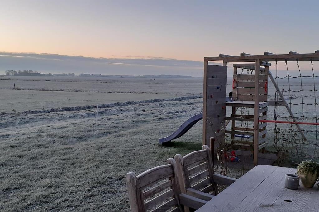 Holiday Home near IJsselmeer Lake