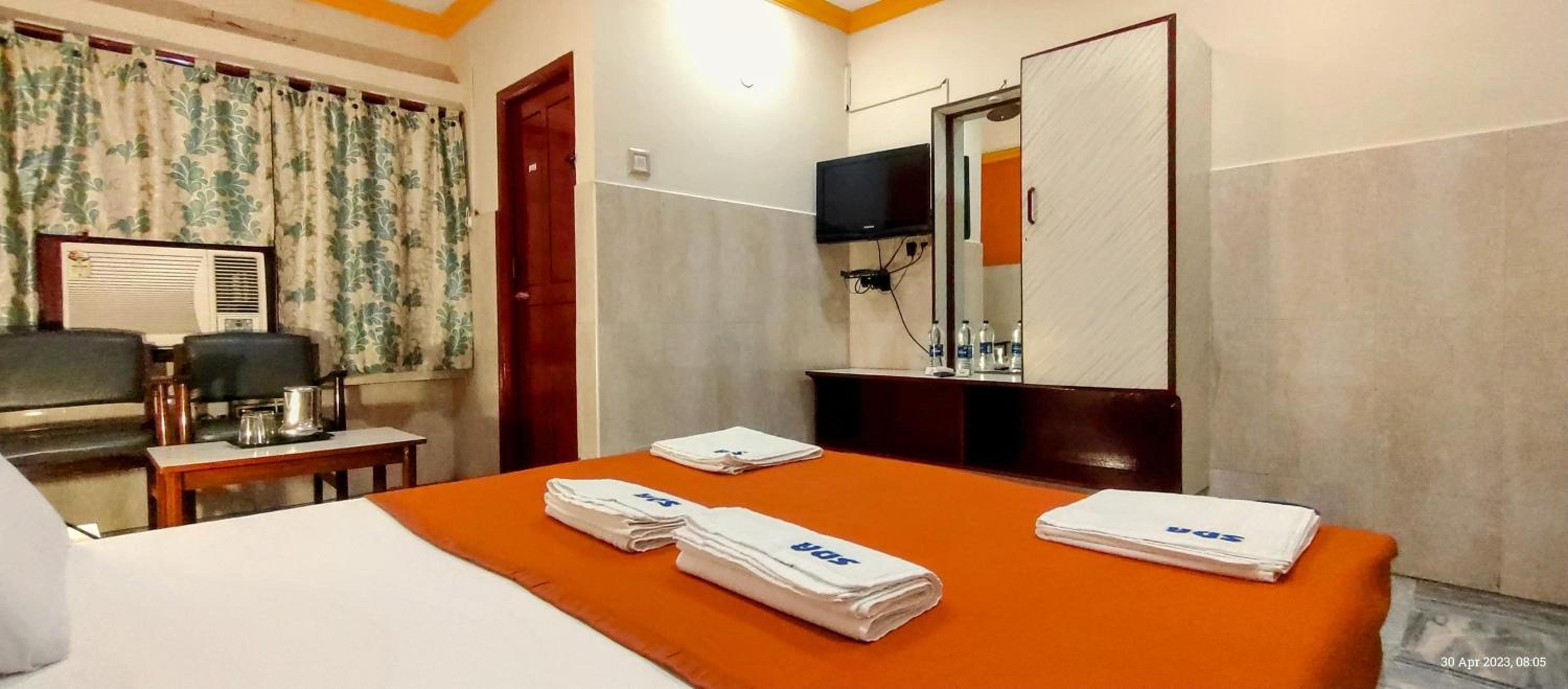 Sarovara Deluxe Rooms