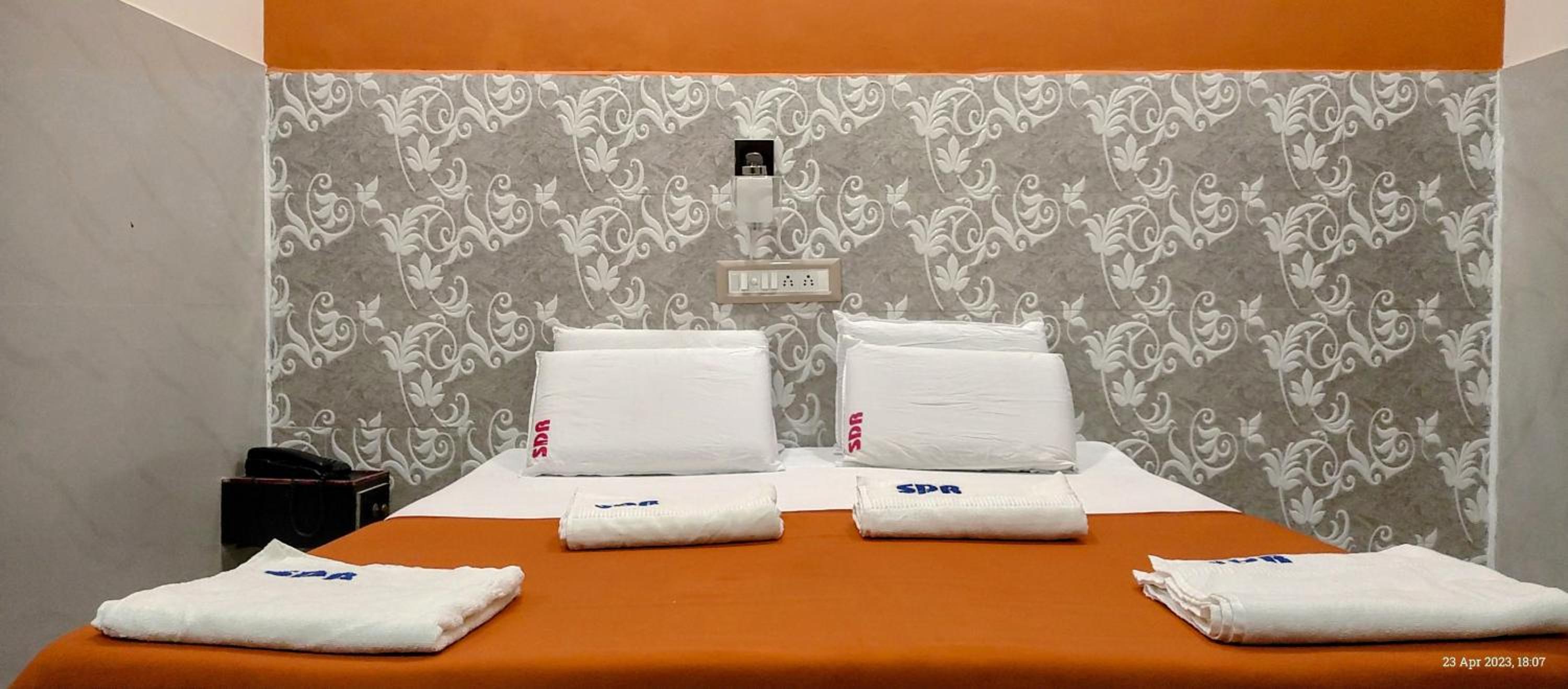 Sarovara Deluxe Rooms