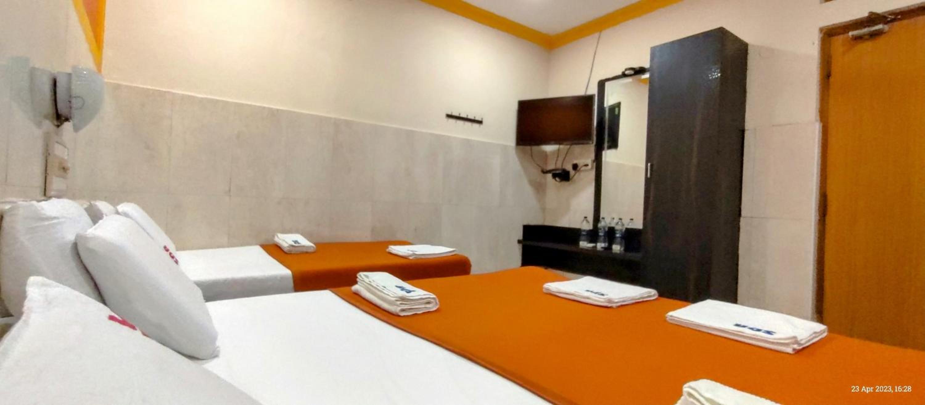 Sarovara Deluxe Rooms
