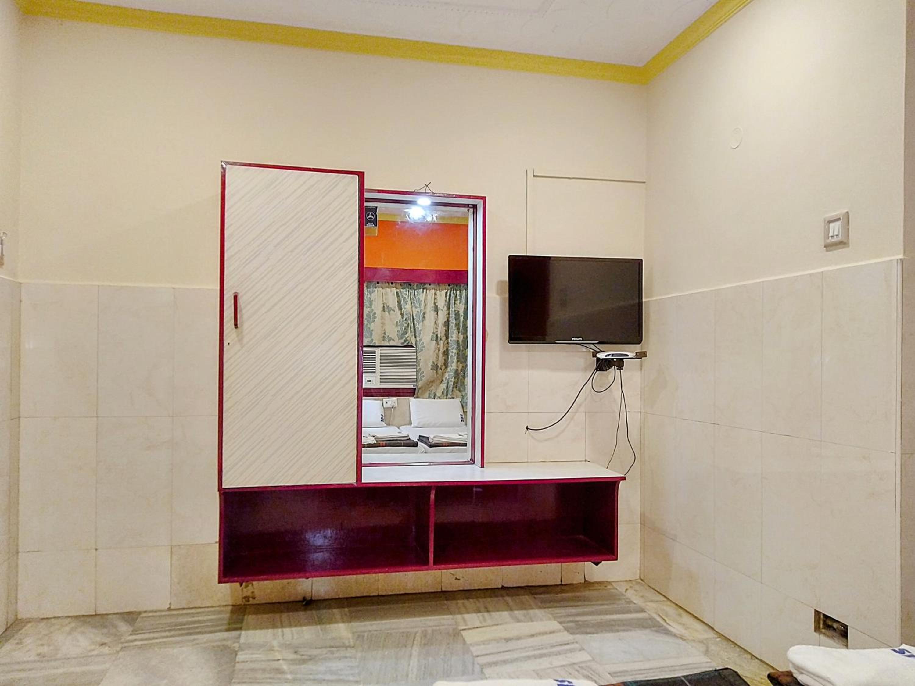 Sarovara Deluxe Rooms