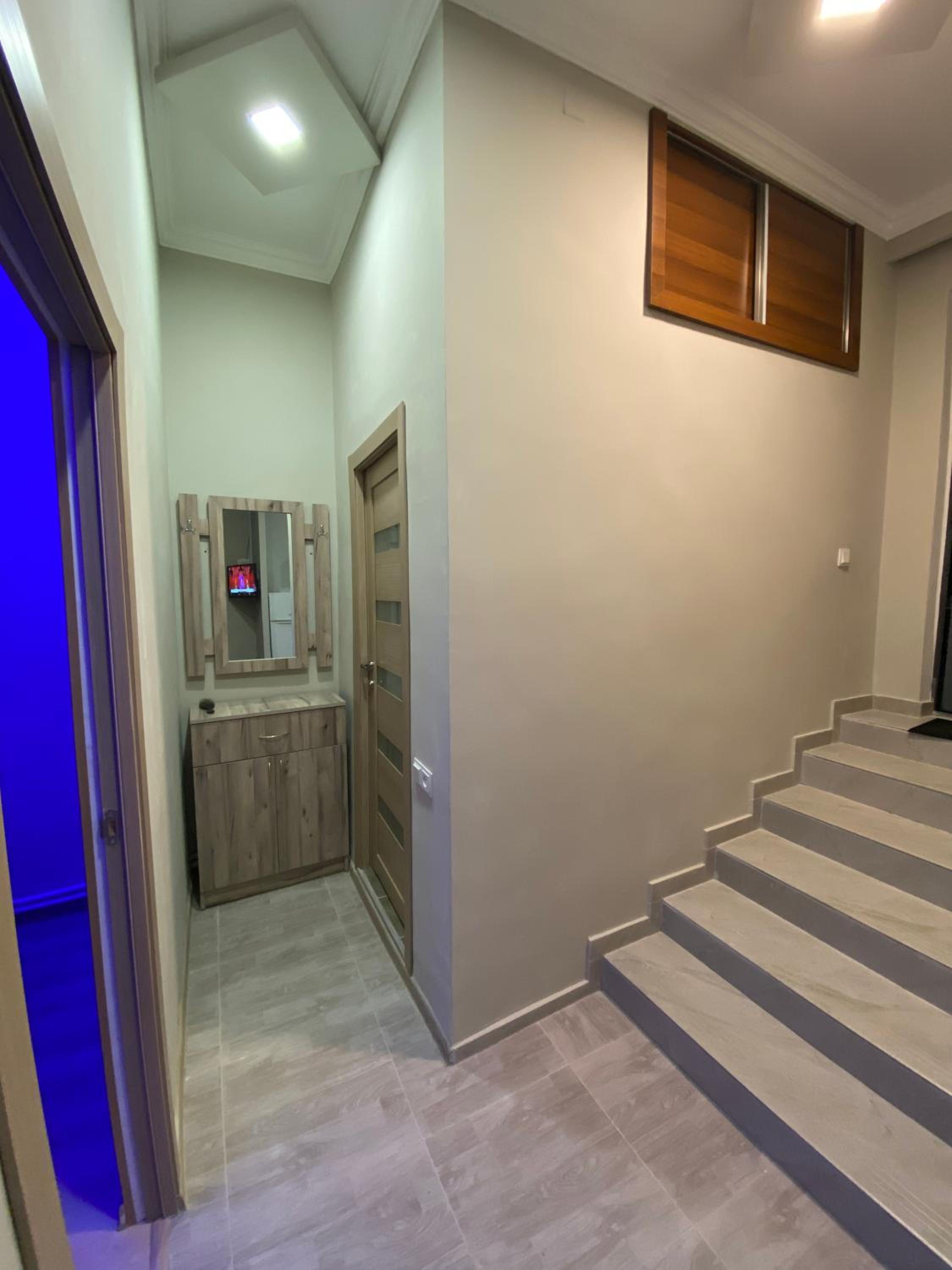 KosMos Guest House
