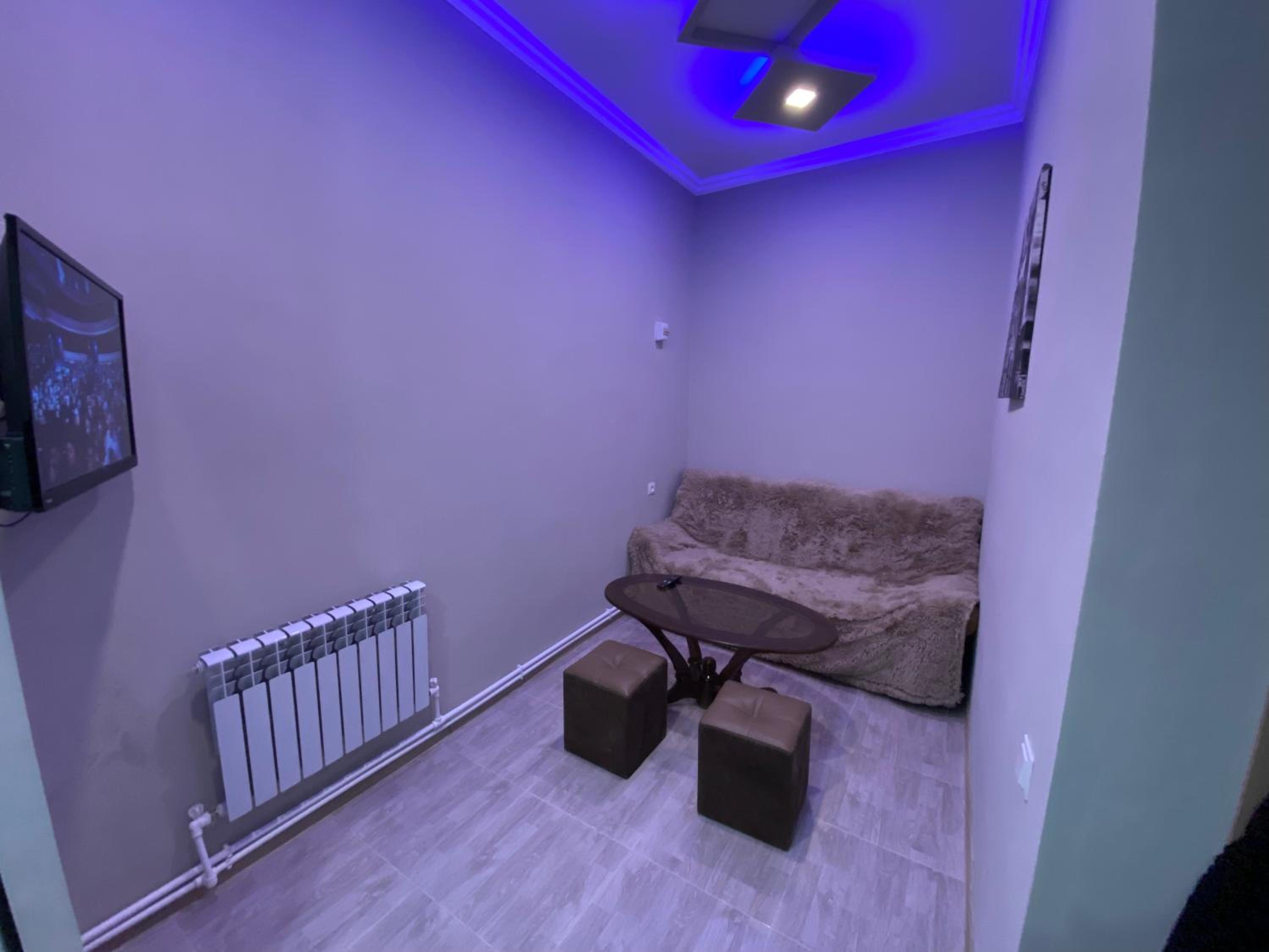 KosMos Guest House