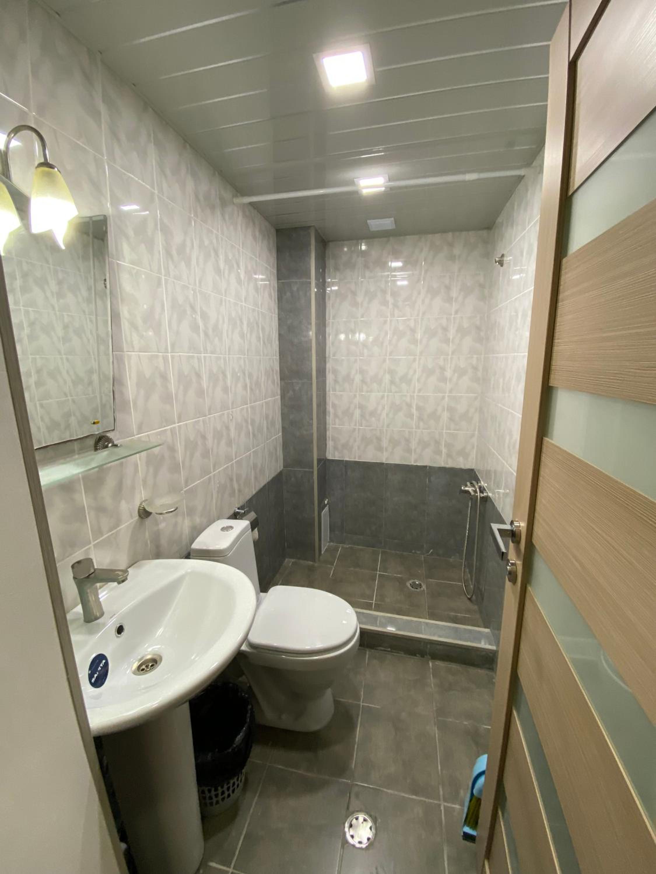 KosMos Guest House