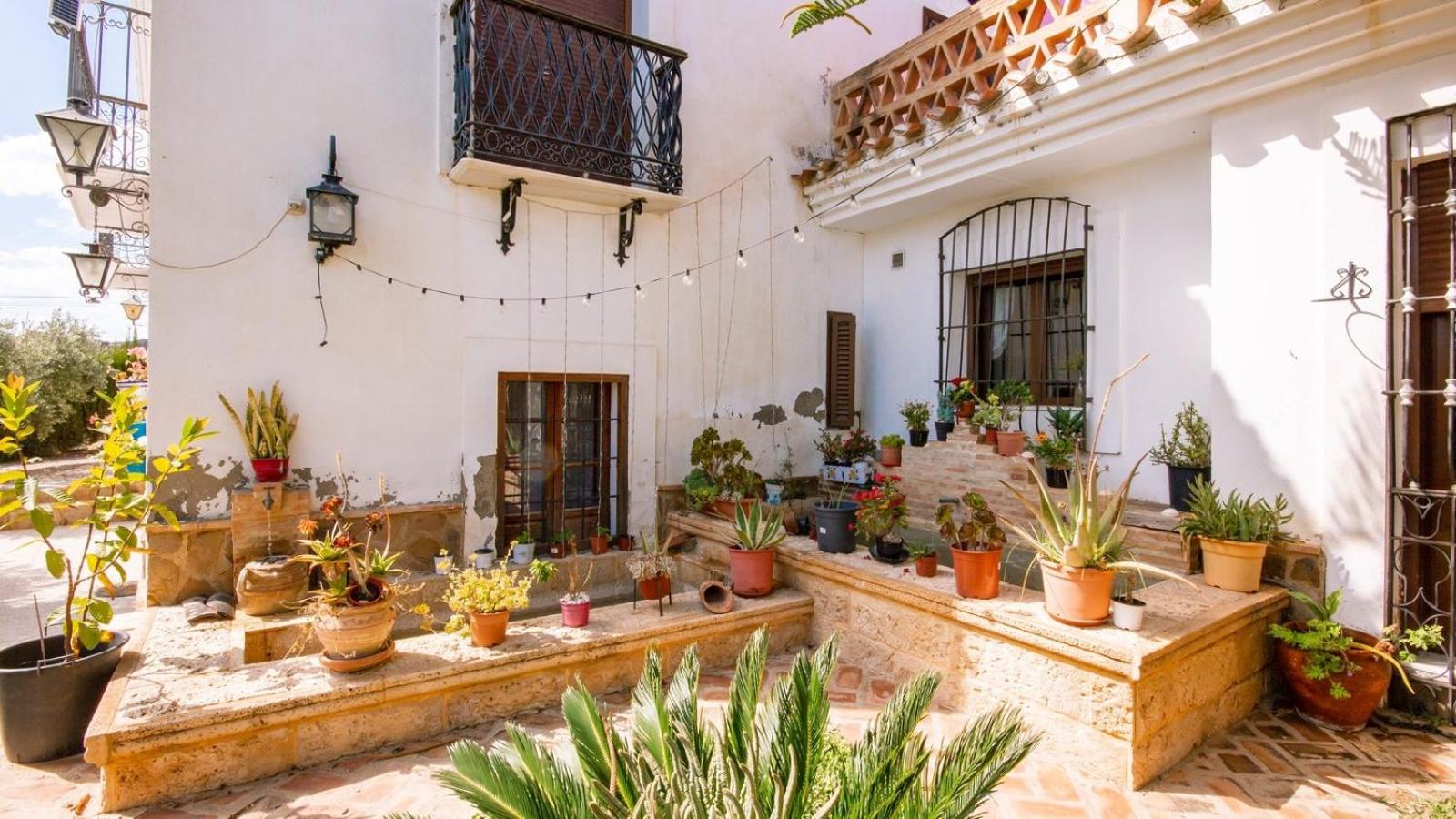 Cortijo de Don Víctor Vera by Ruralidays