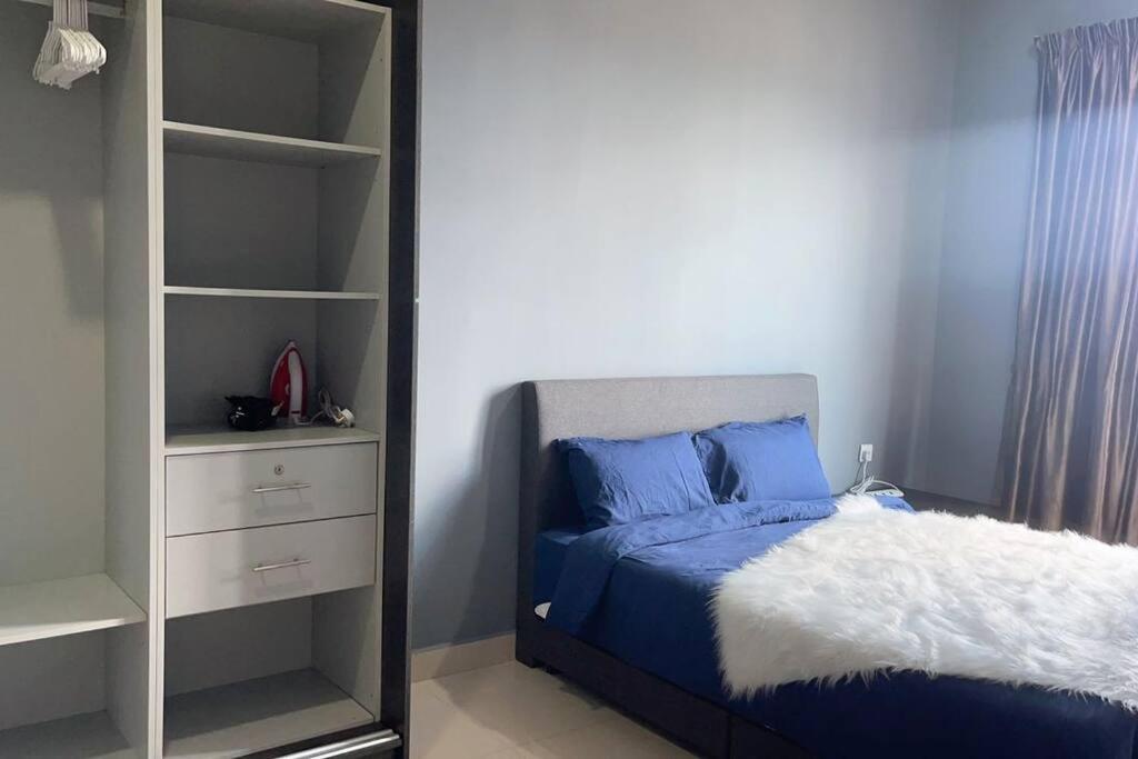 Modern Dpulze Soho fit 4pax,Netflix provided photo 4